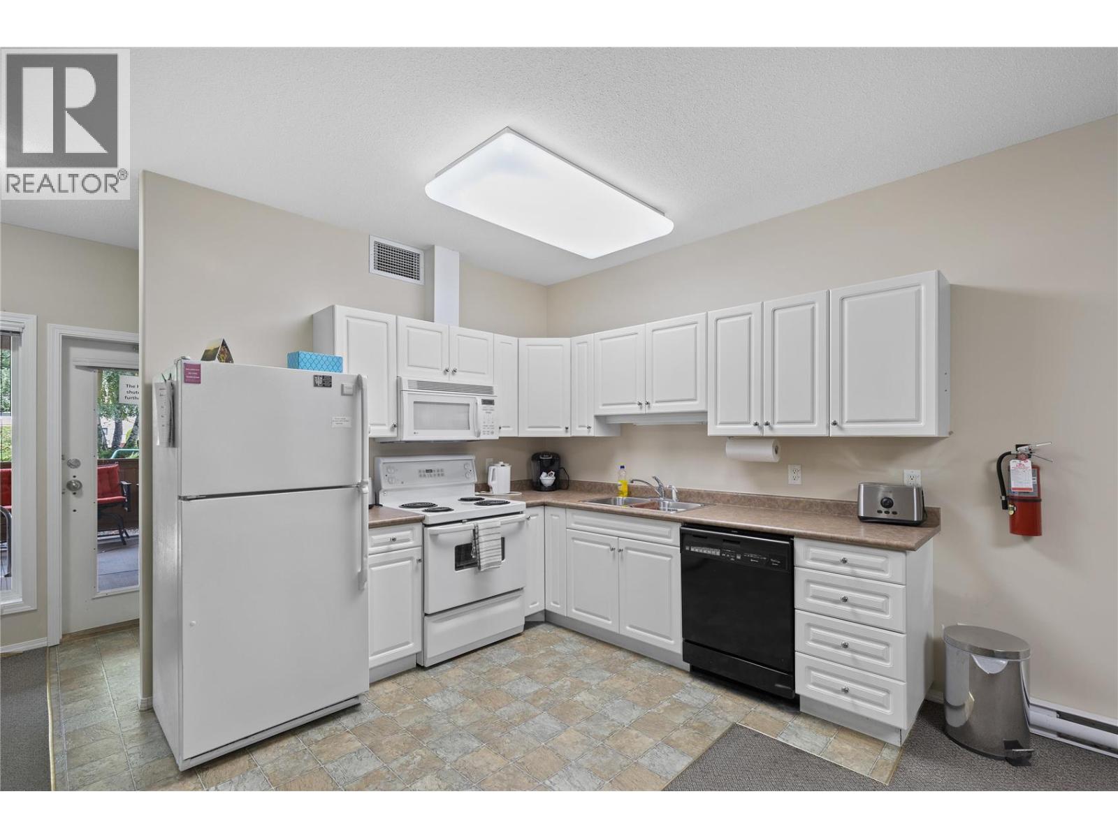 Picture for Unit #303, 2300 Benvoulin  Road https://www.cirrealty.ca/reb/bc/6/10366836_38.jpg