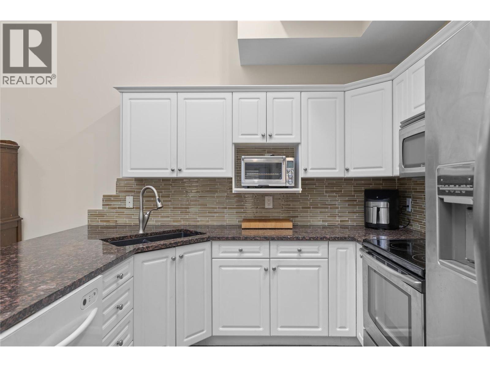 Picture for Unit #303, 2300 Benvoulin  Road https://www.cirrealty.ca/reb/bc/6/10366836_7.jpg