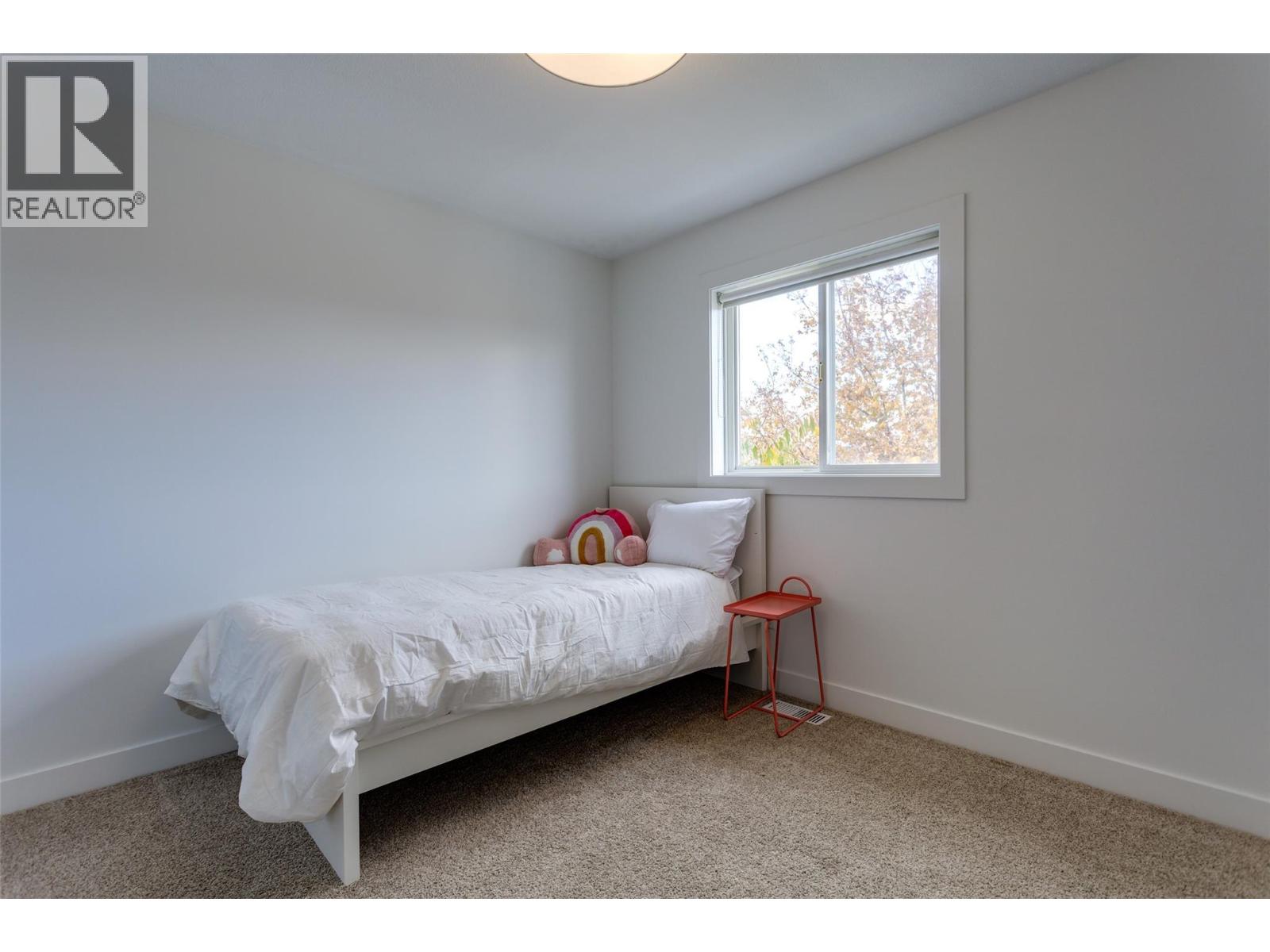 Picture for 388 MCCARREN  Avenue https://www.cirrealty.ca/reb/bc/6/10366916_46.jpg
