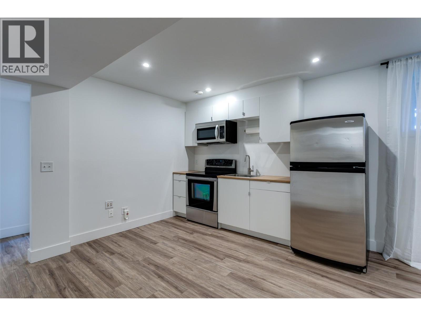 Picture for 388 MCCARREN  Avenue https://www.cirrealty.ca/reb/bc/6/10366916_55.jpg