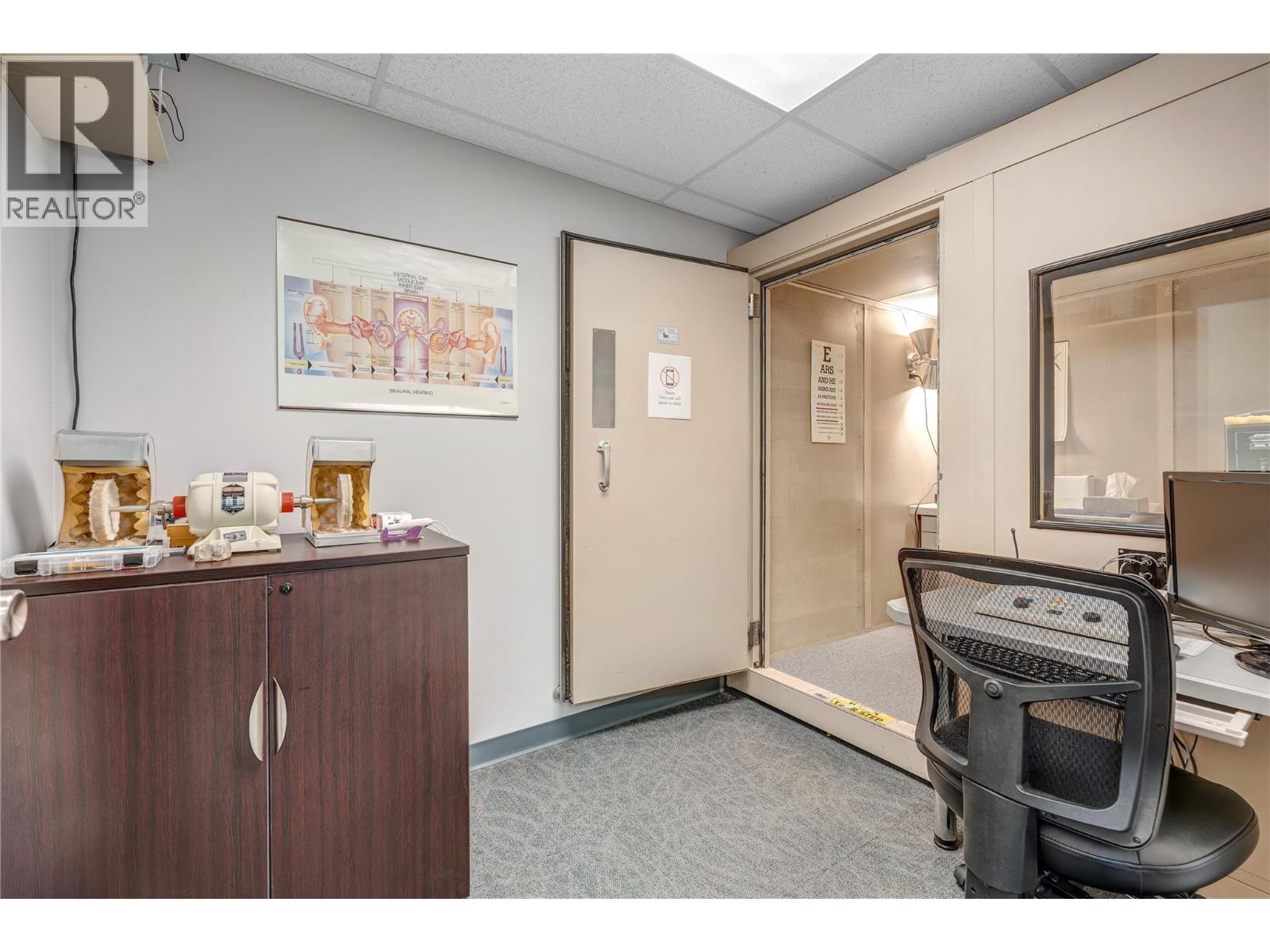 Picture for 596 Martin  Street