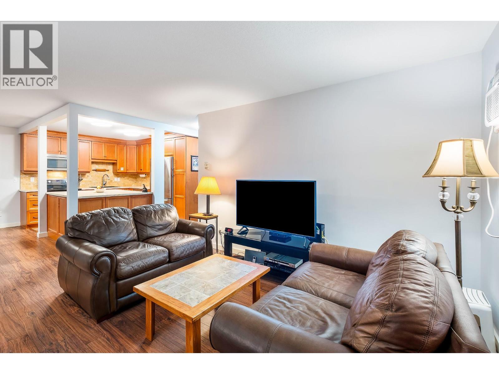 Picture for Unit #206, 1055 Lawrence  Avenue