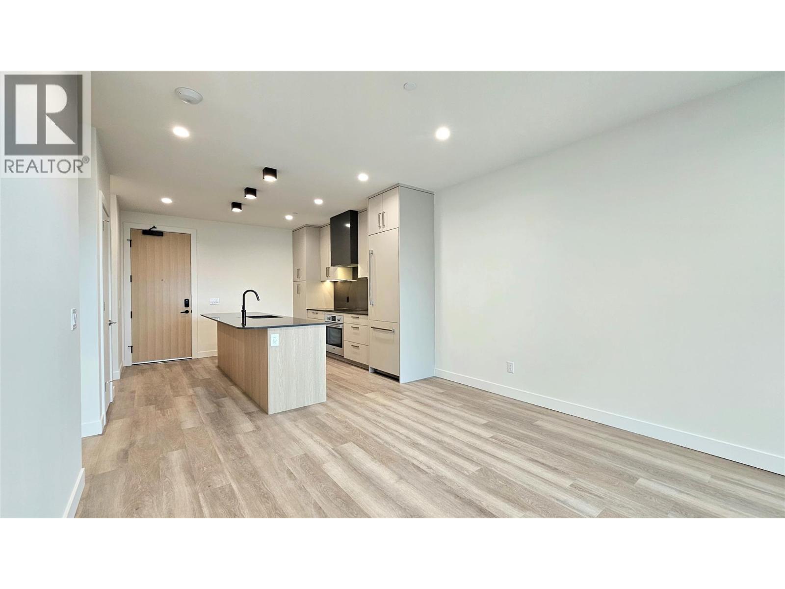 Picture for Unit #606, 3340 Lakeshore  Road