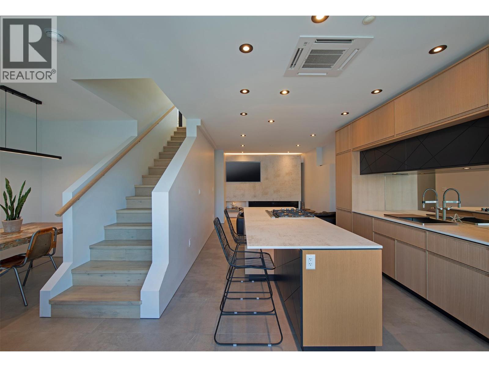 Picture for 4043 Lakeside  Road