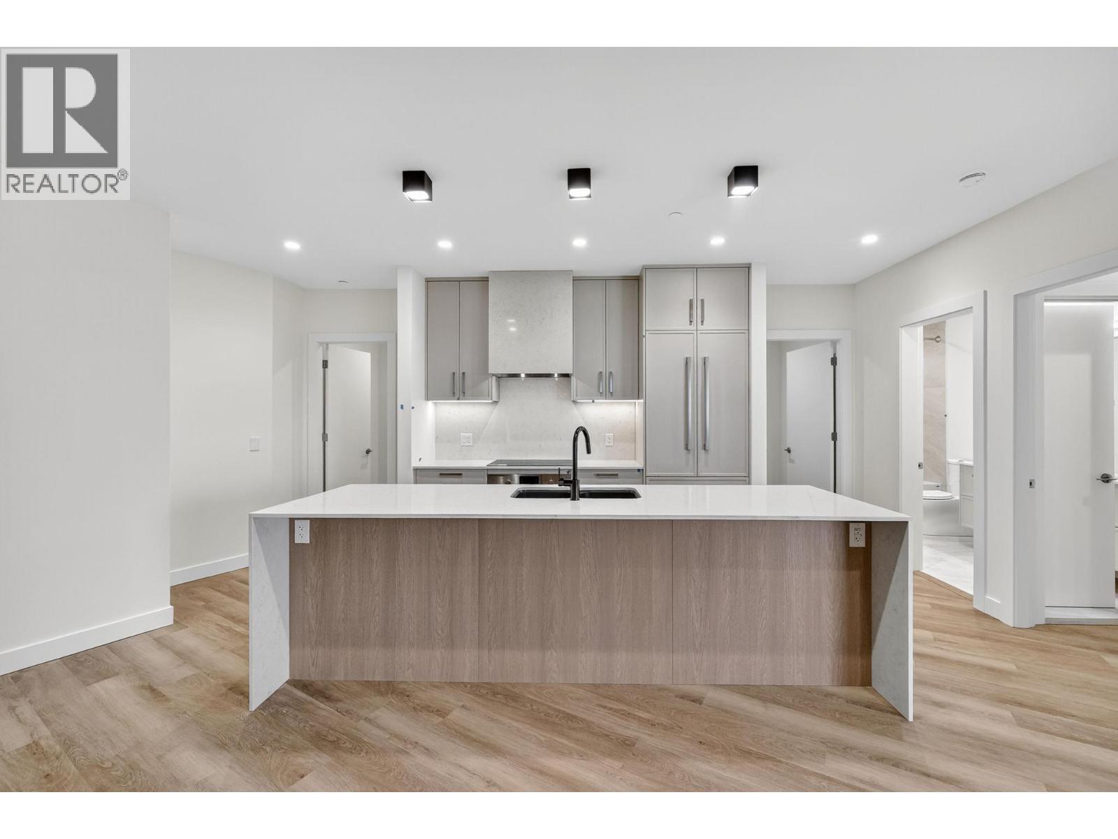 Picture for Unit #1006, 3340 Lakeshore  Road