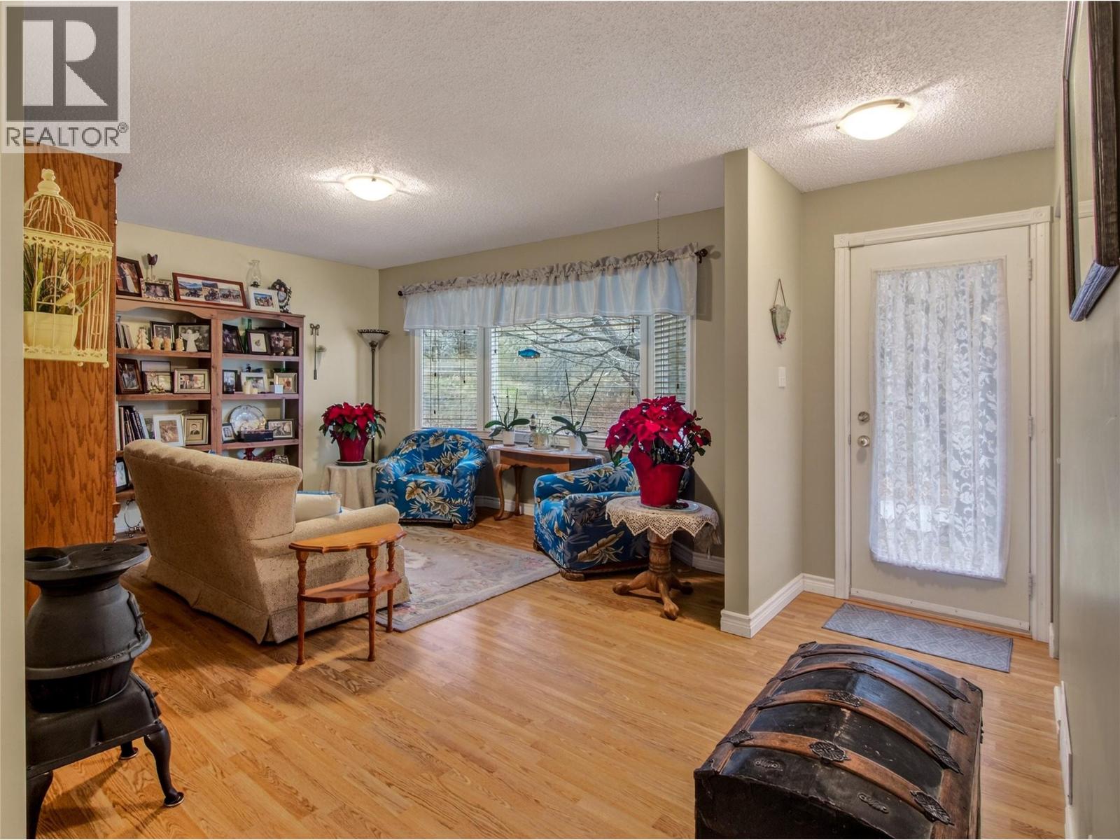 Picture for 109 GREEN  AvenueE