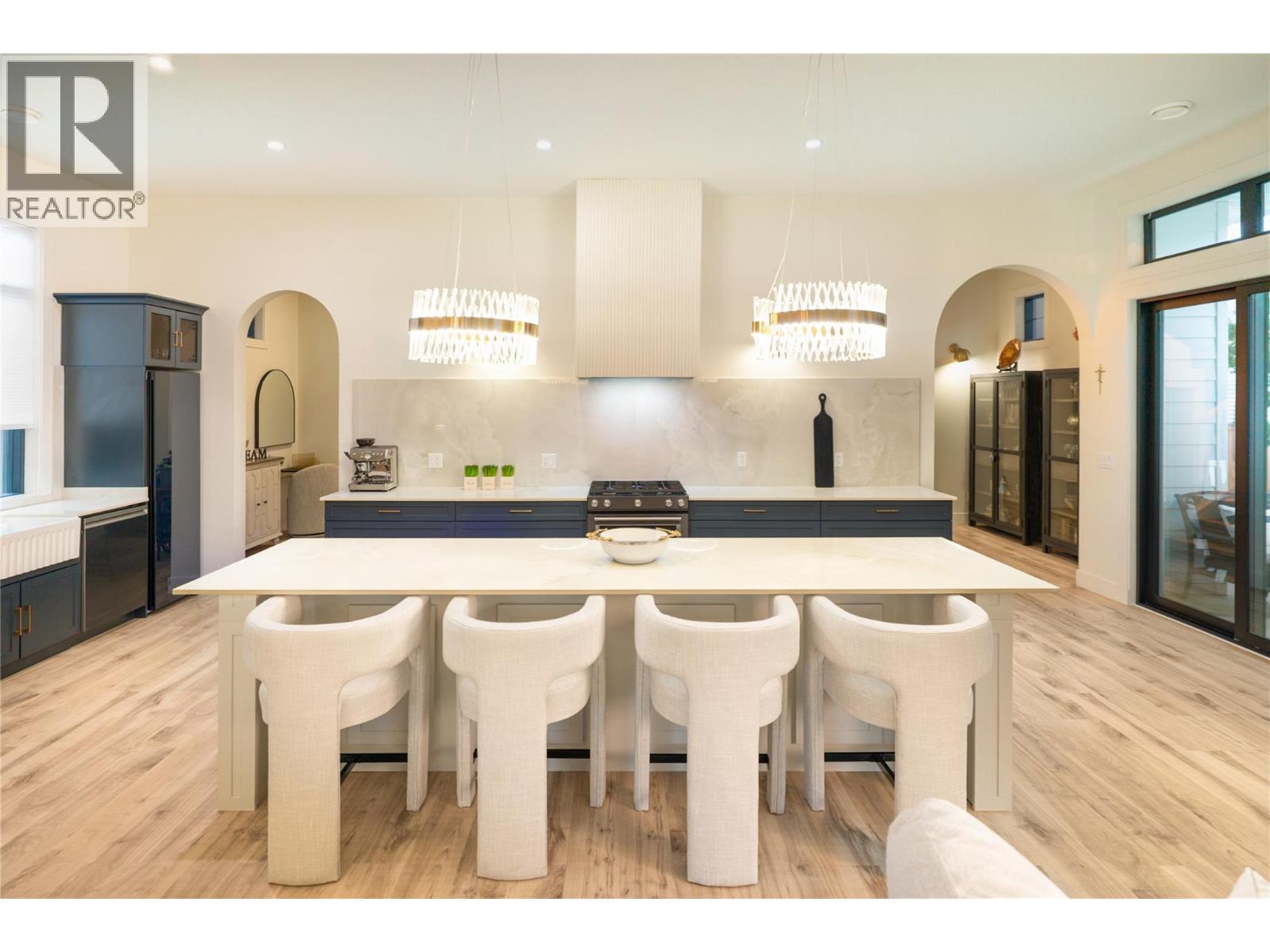 Picture for 2053 Long  Street