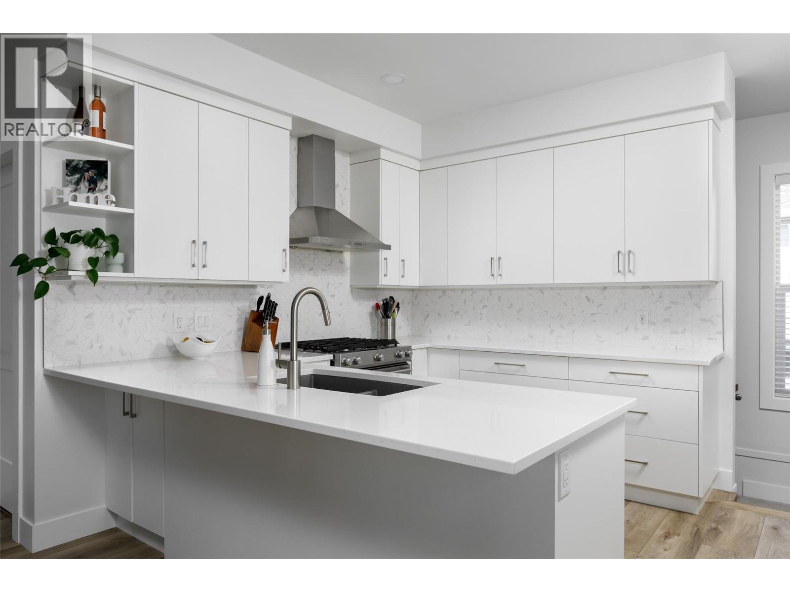 Picture for 865 Patterson  Avenue