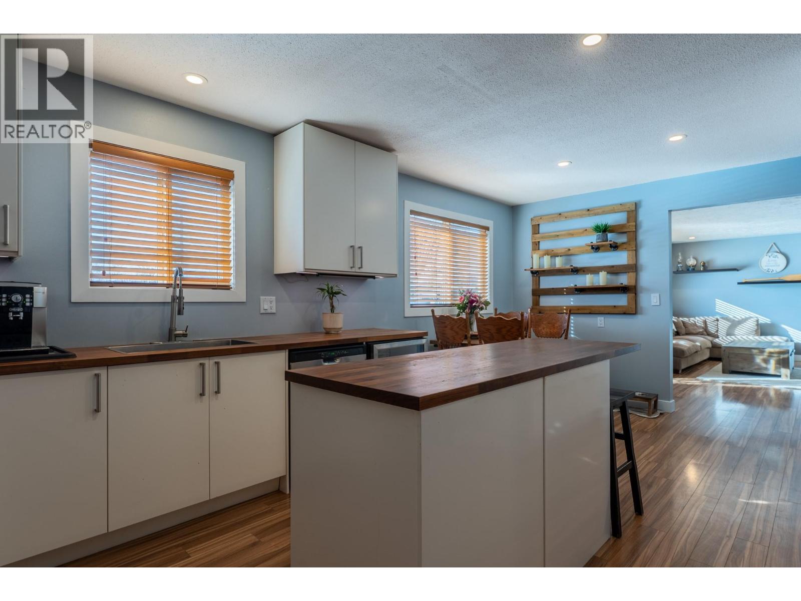 Picture for 490 Mallach  Road