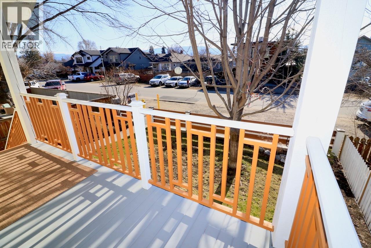 Picture for 640 ROANOKE  Avenue