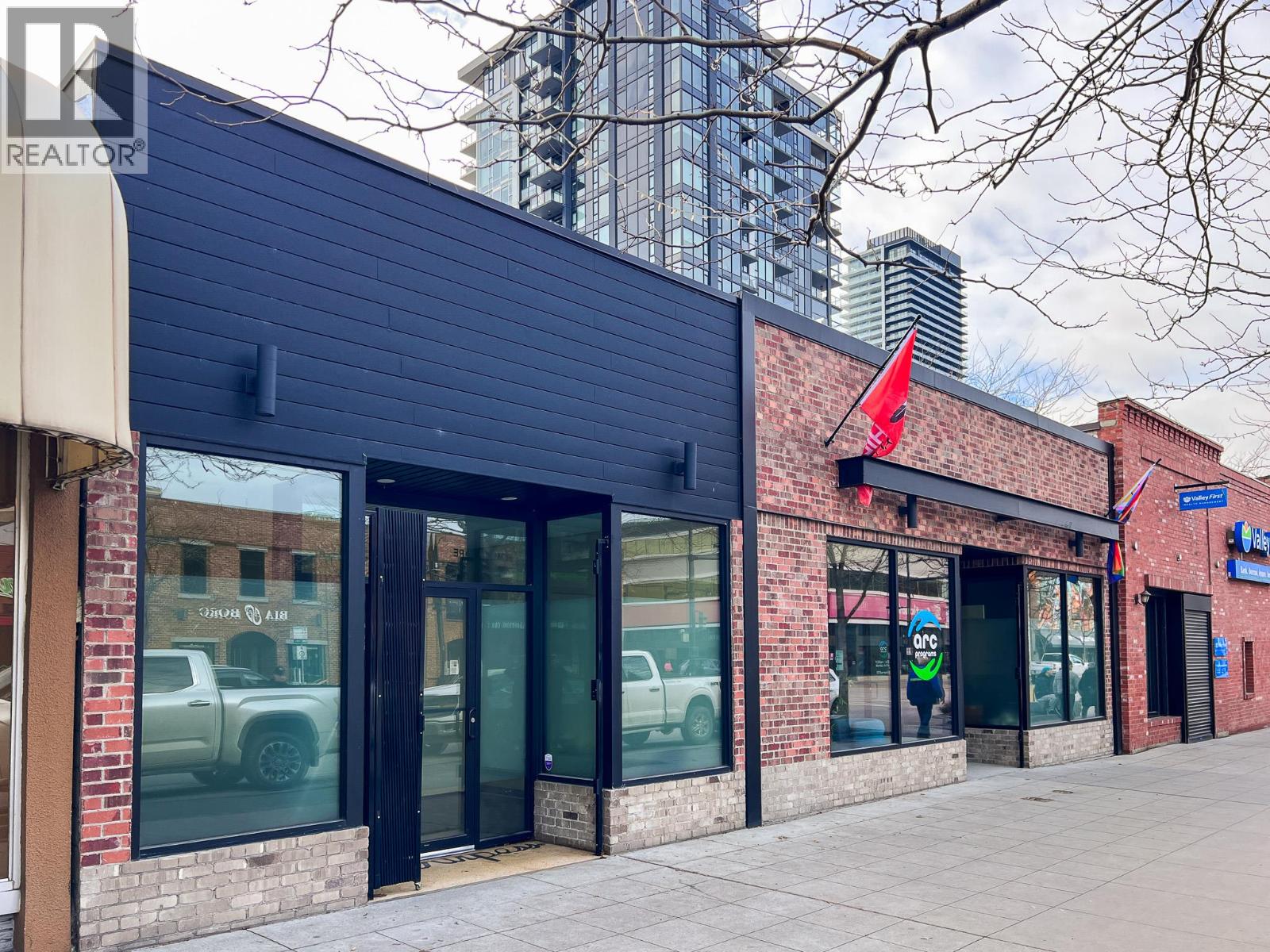 Picture for 513/515 Bernard  Avenue