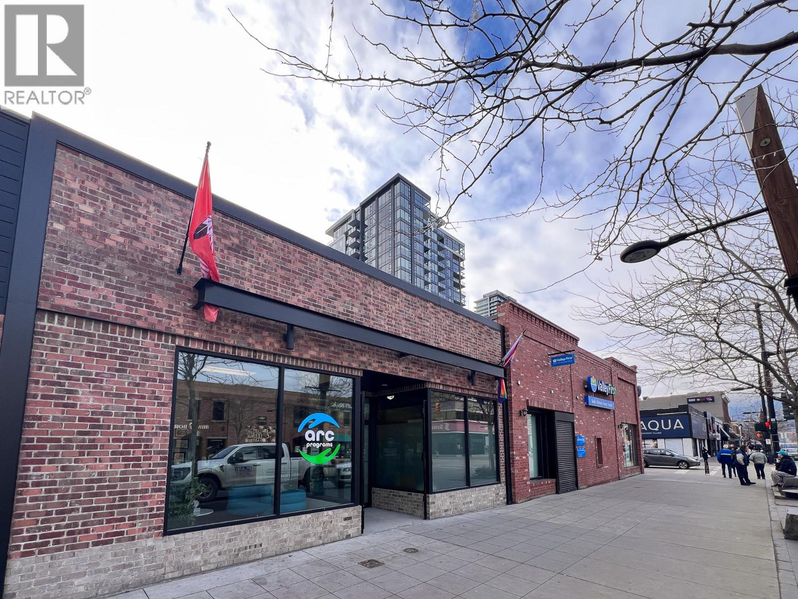 Picture for 513/515 Bernard  Avenue