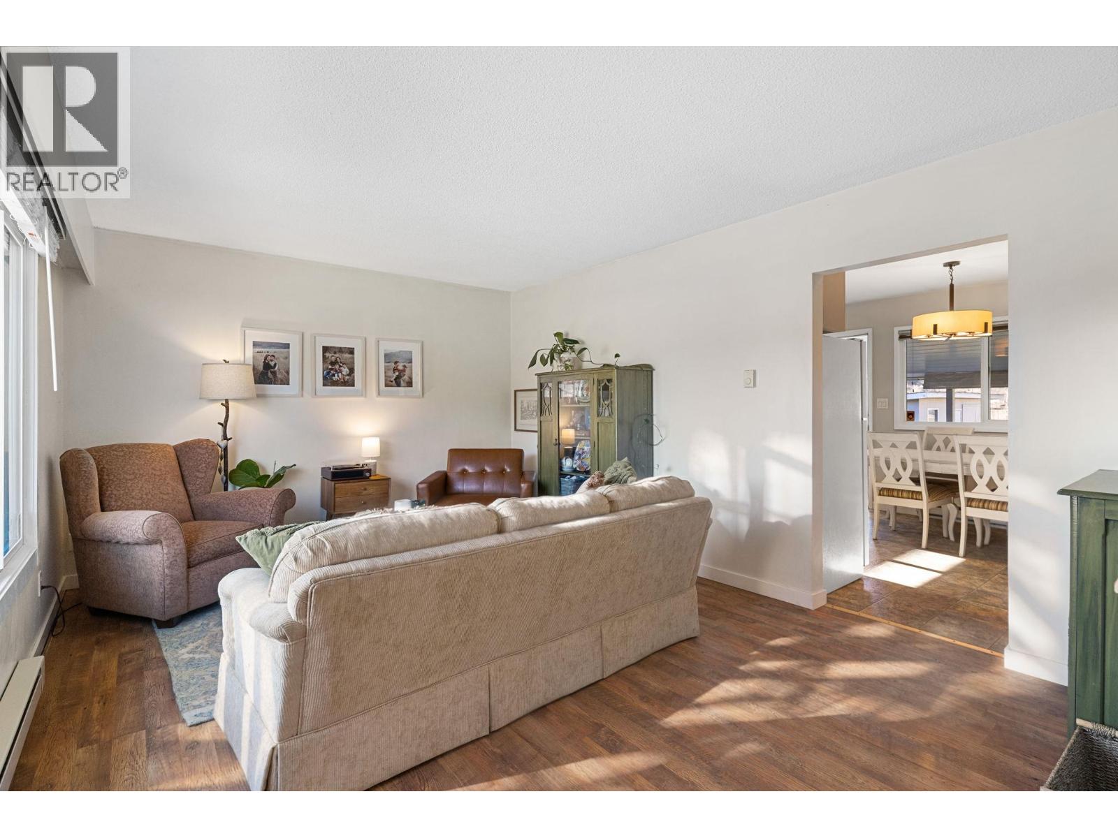 Picture for 594 Snowsell  StreetN