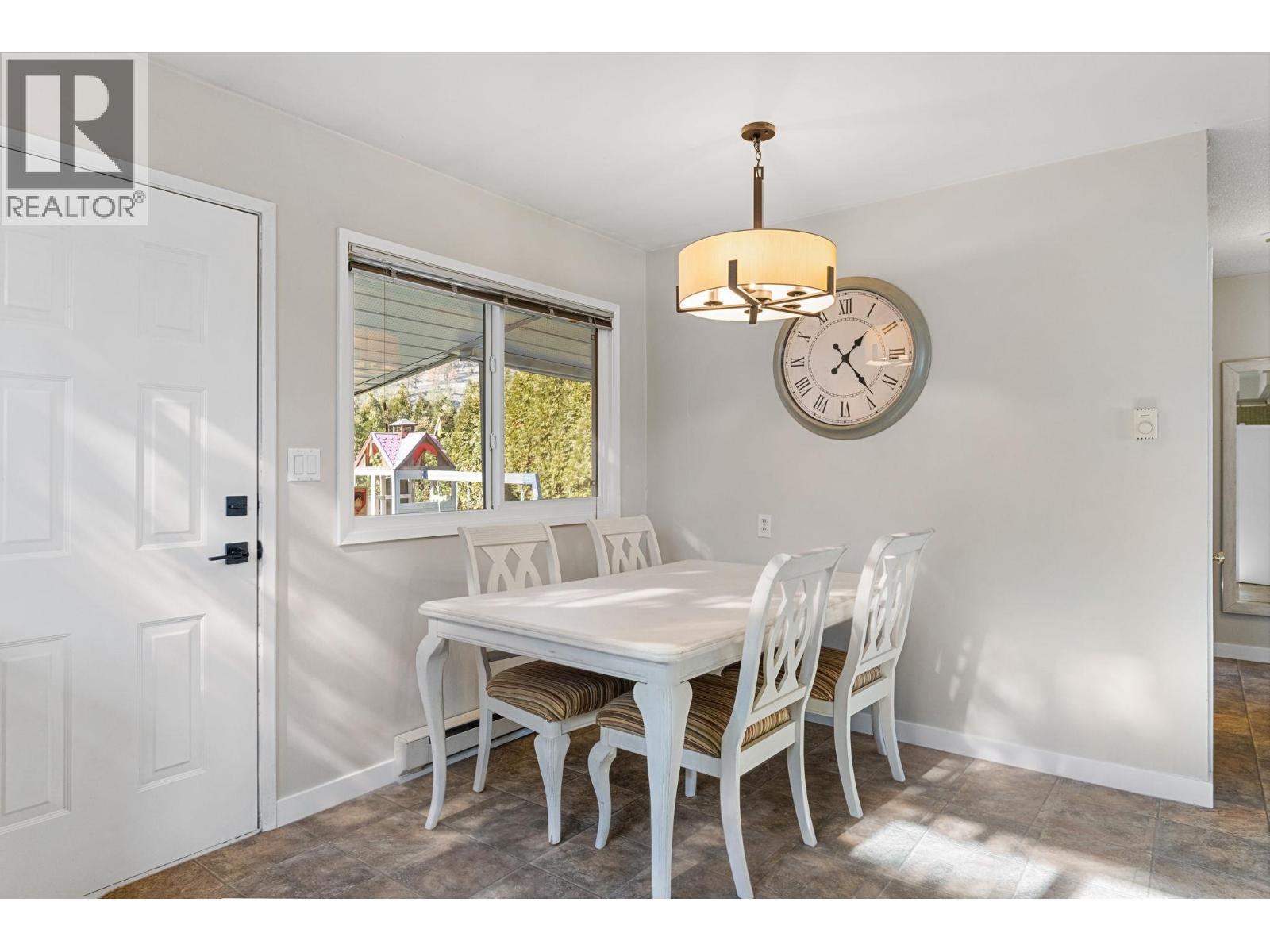 Picture for 594 Snowsell  StreetN