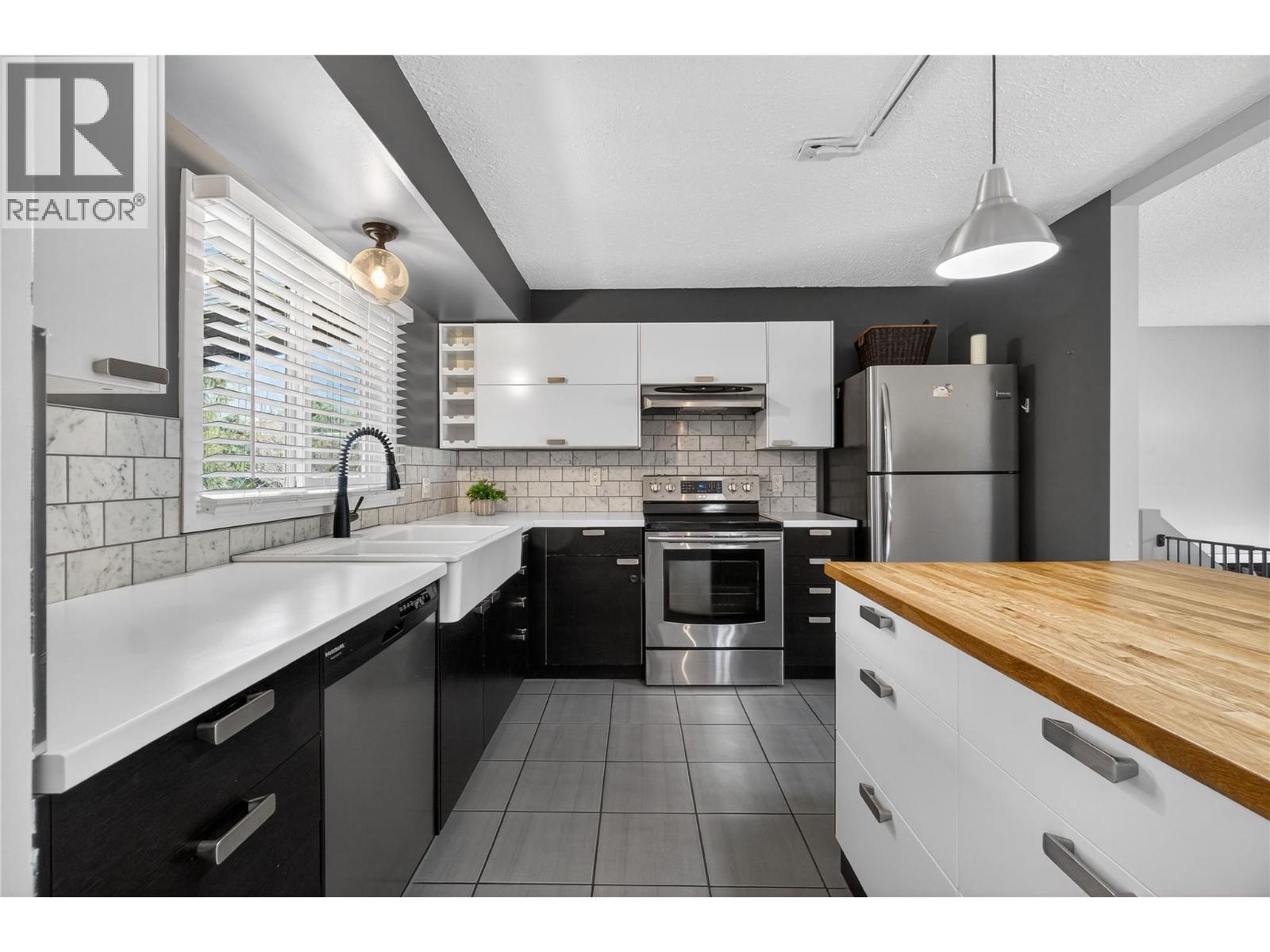 Picture for 610 Gillis  Avenue