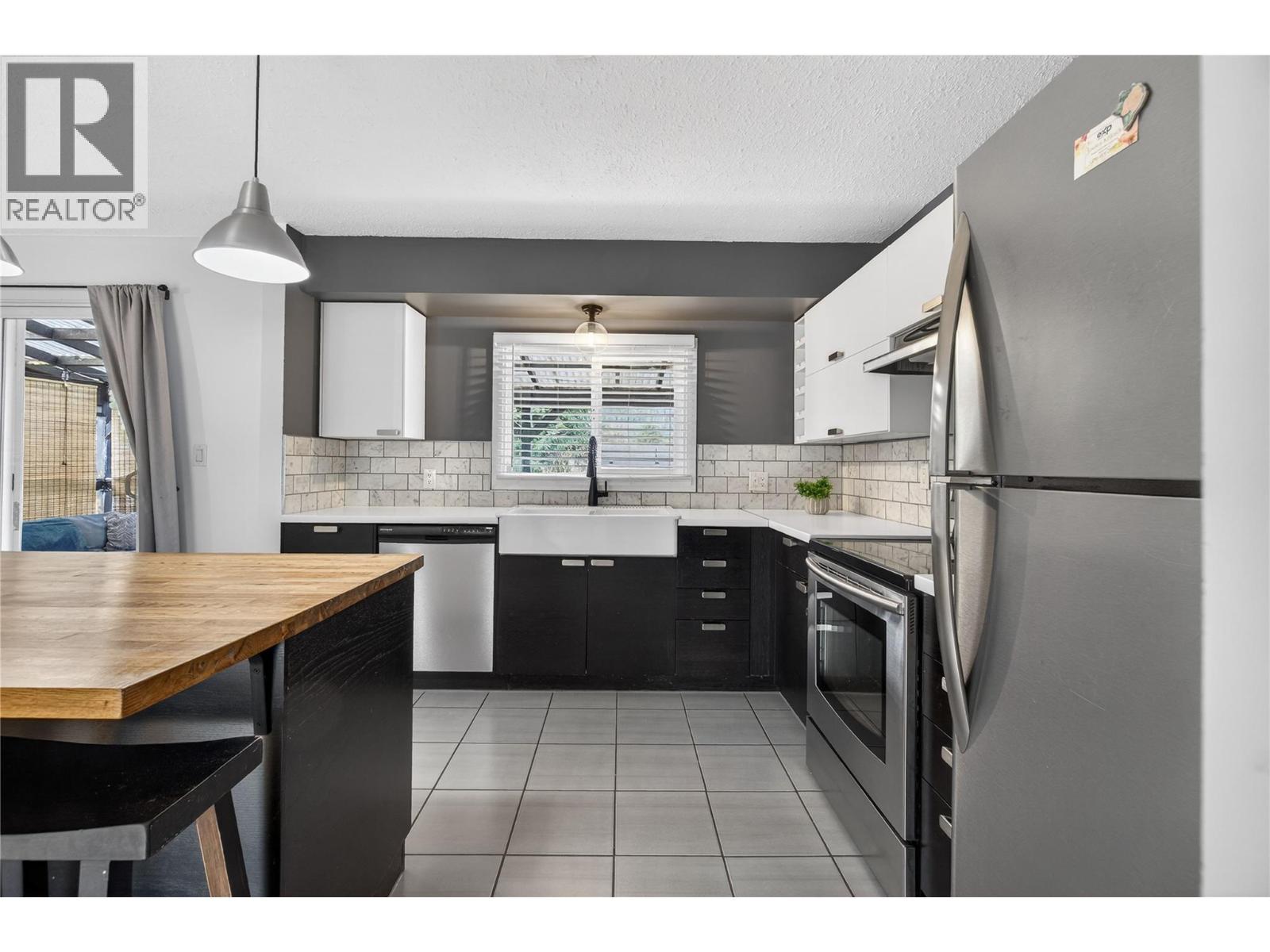 Picture for 610 Gillis  Avenue