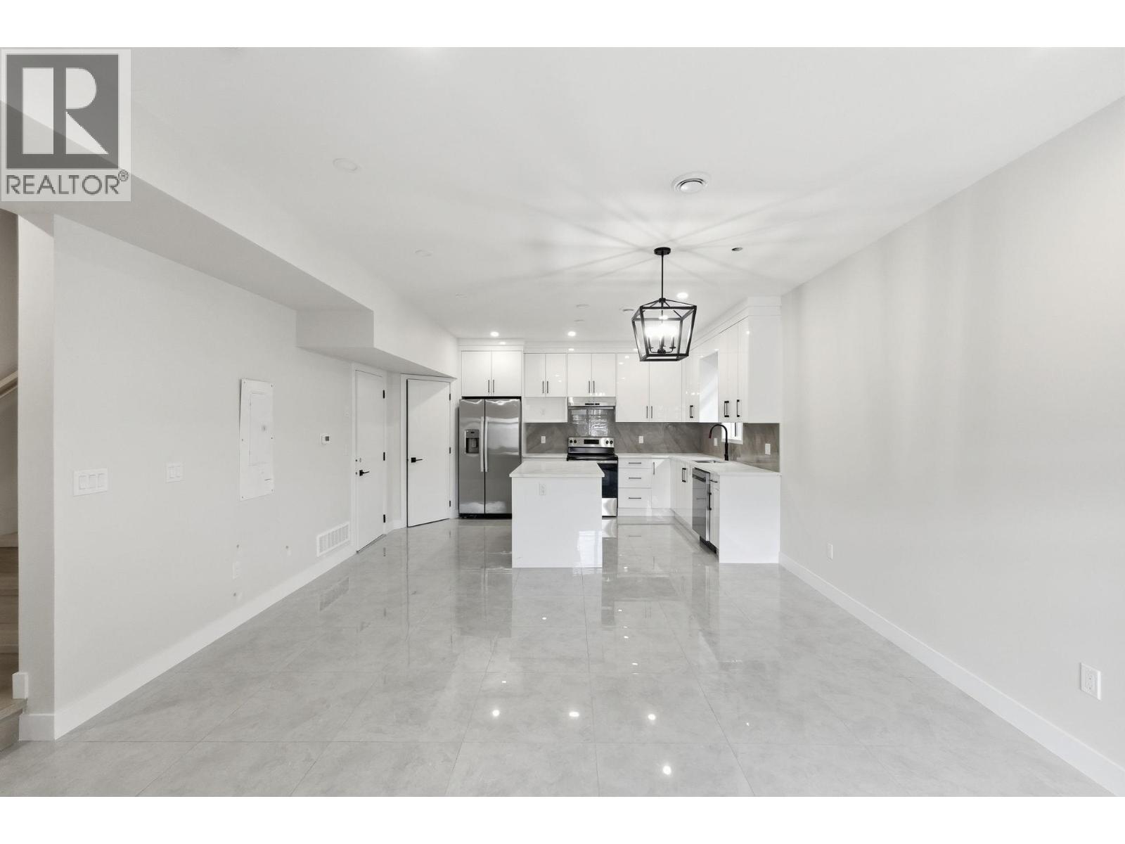 Picture for Unit #4, 722 Coopland  Crescent