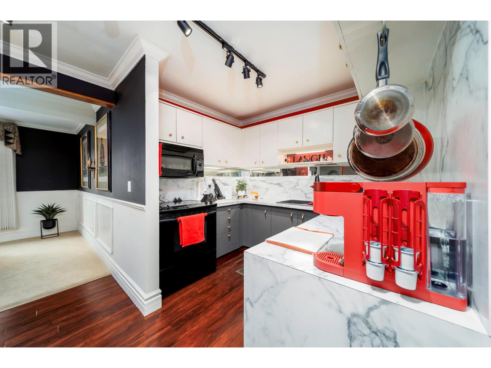 Picture for Unit #115, 1035 Bernard  Avenue