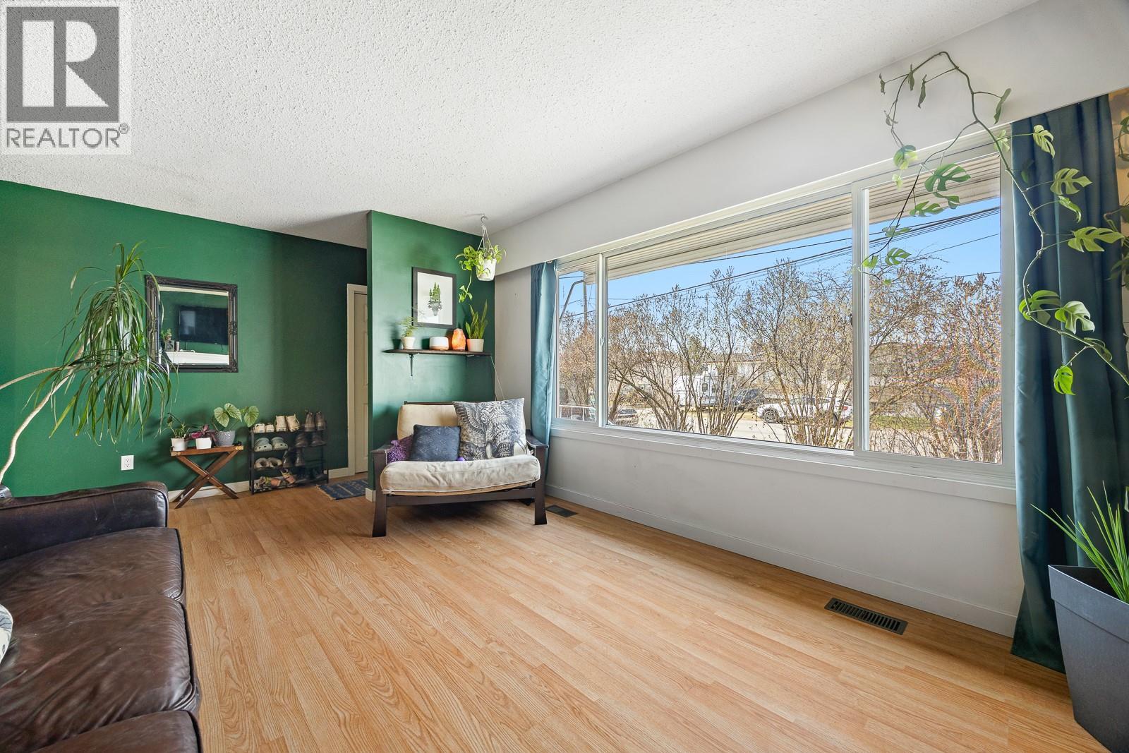 Picture for 430A Holbrook  RoadW