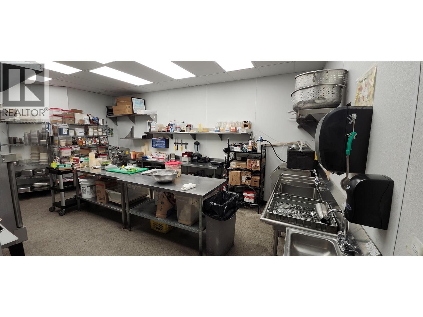 Picture for 571 & 573 Lawrence  Avenue