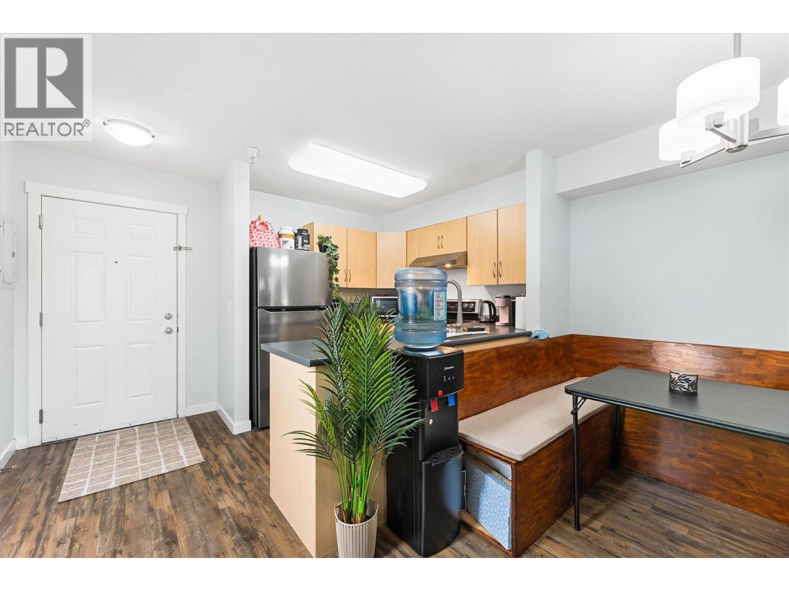 Picture for Unit #206, 1479 Glenmore  RoadN