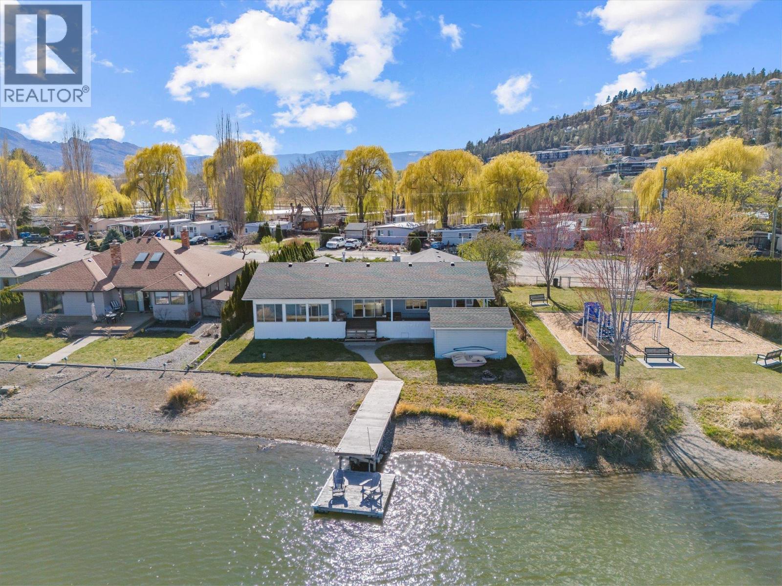 Picture for 1428 Green Bay  Road