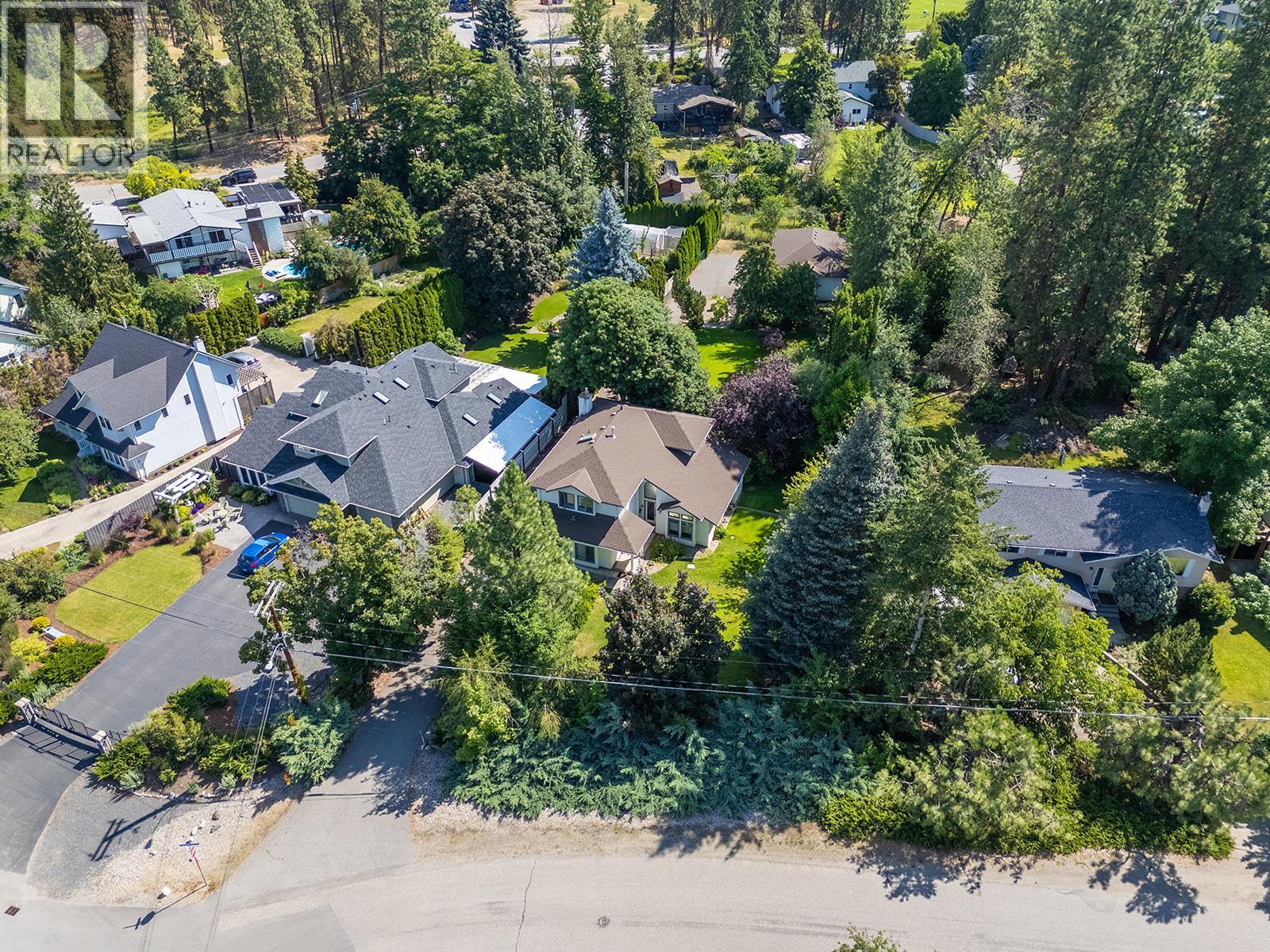 Picture for 2595 MAQUINNA  Road https://www.cirrealty.ca/reb/bc/7/10354657_58.jpg