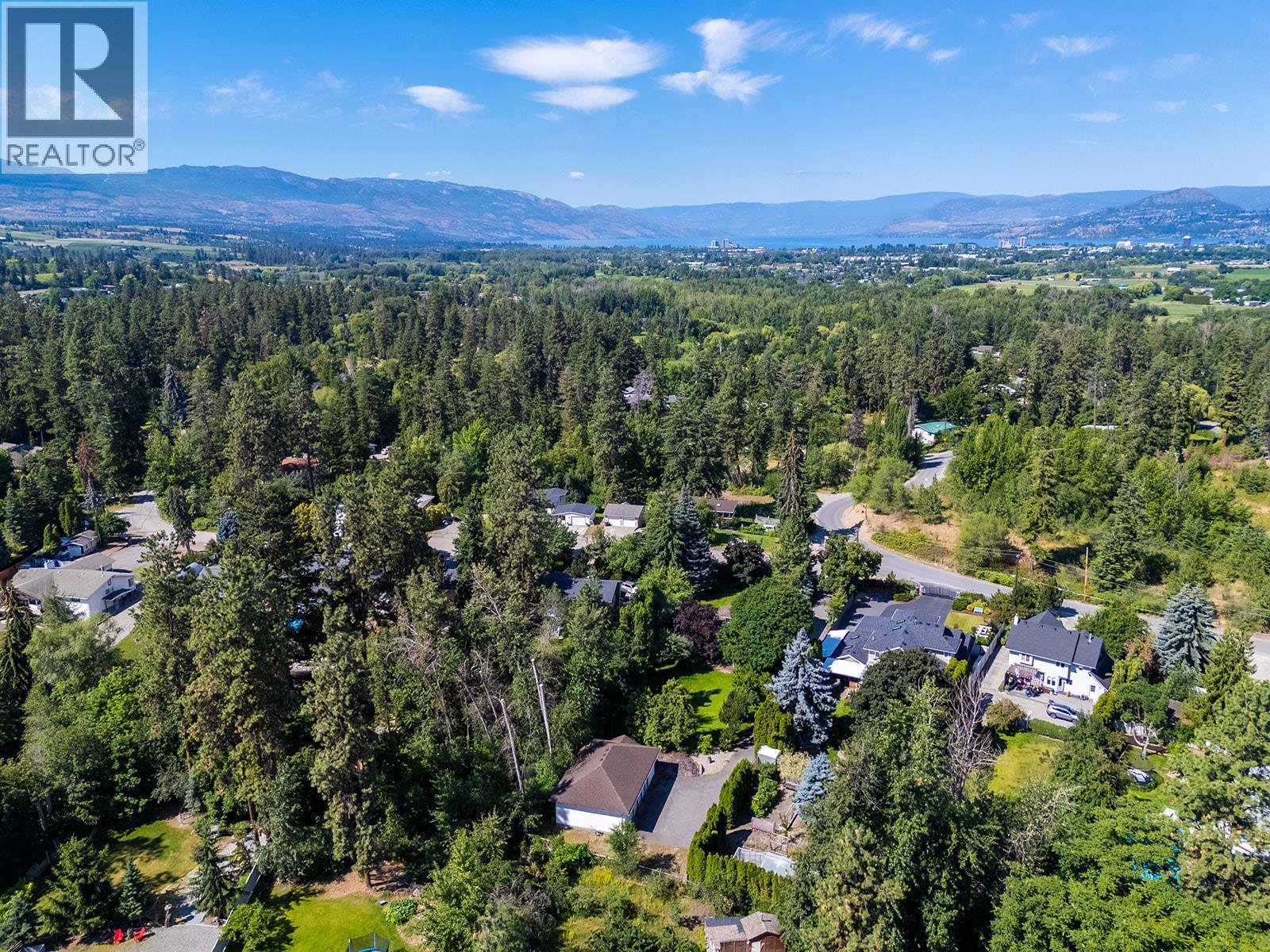 Picture for 2595 MAQUINNA  Road https://www.cirrealty.ca/reb/bc/7/10354657_62.jpg