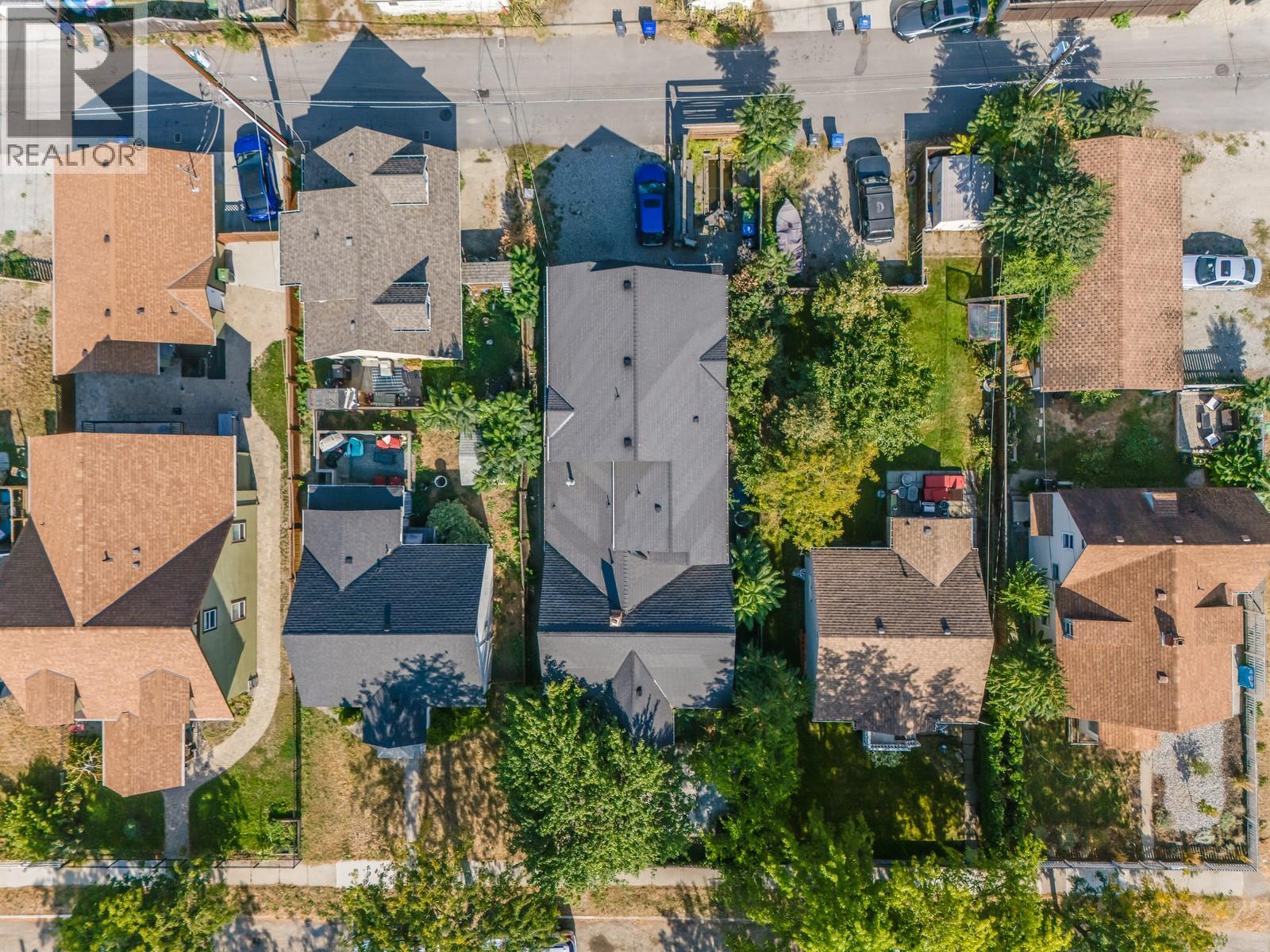 Picture for 980 Coronation  Avenue https://www.cirrealty.ca/reb/bc/7/10362157_30.jpg