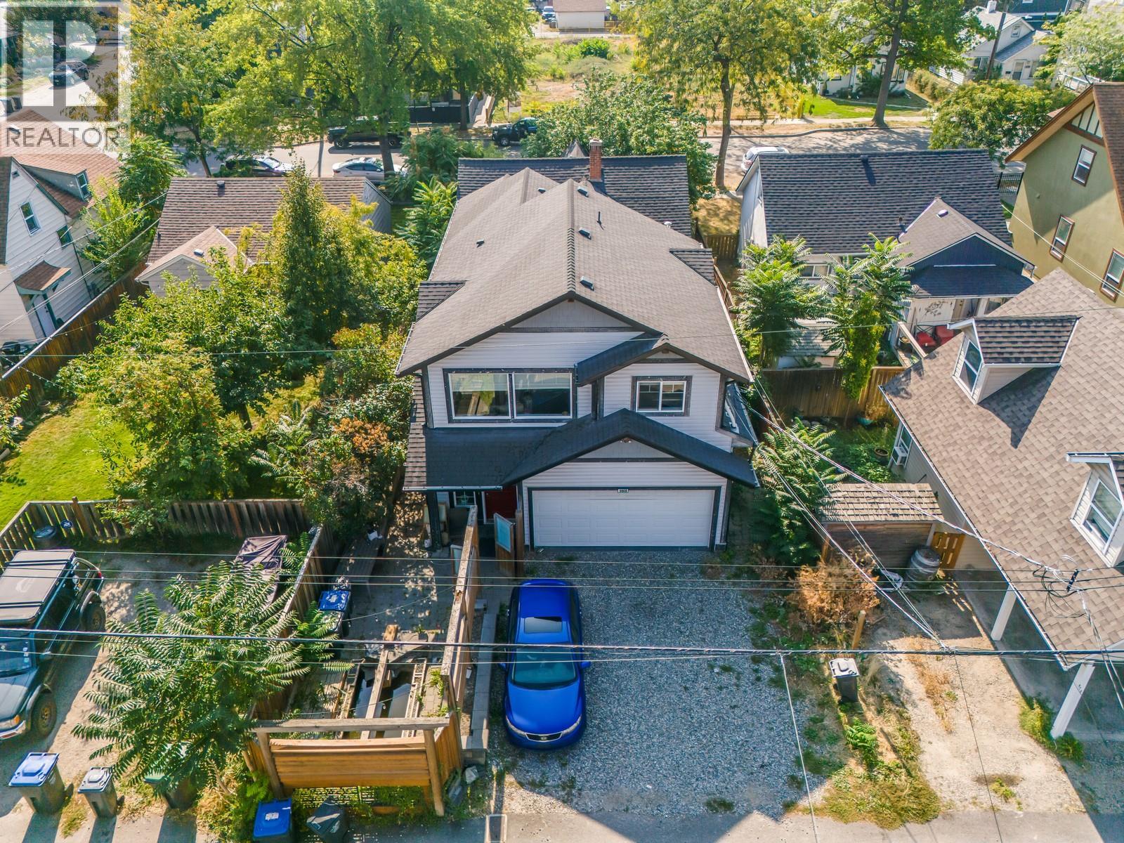 Picture for 980 Coronation  Avenue https://www.cirrealty.ca/reb/bc/7/10362157_34.jpg