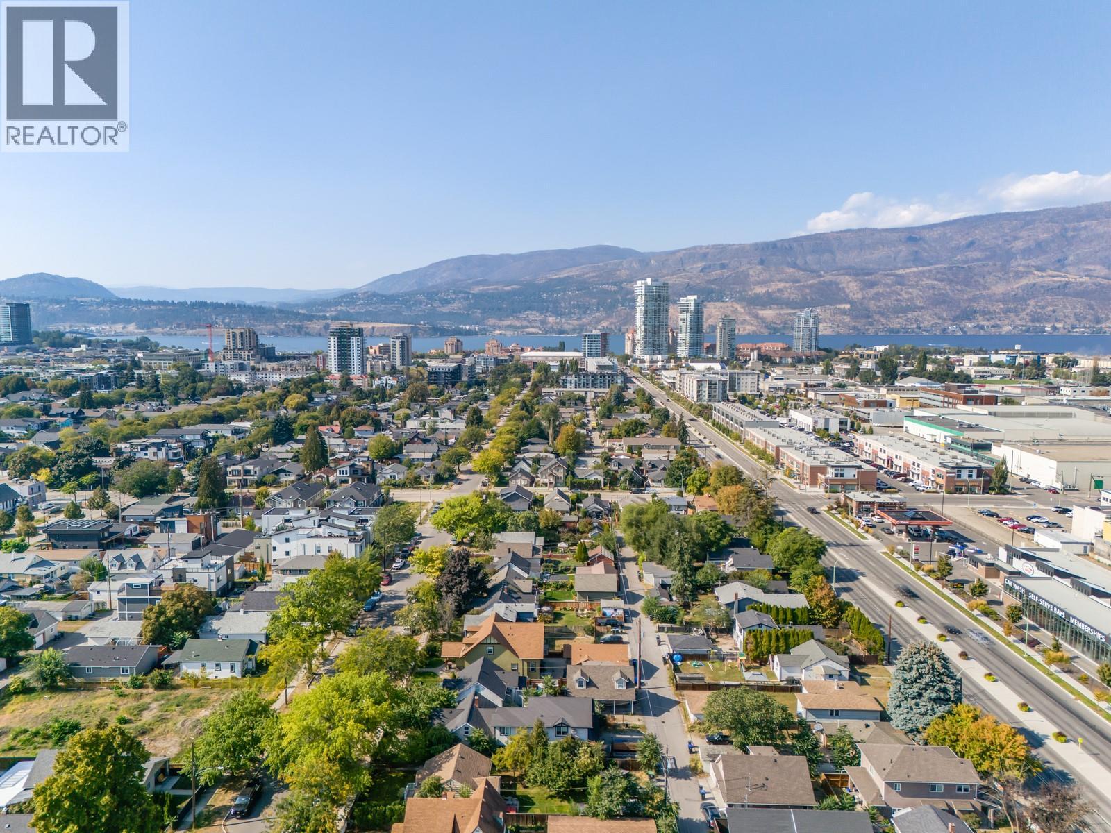 Picture for 980 Coronation  Avenue https://www.cirrealty.ca/reb/bc/7/10362157_36.jpg