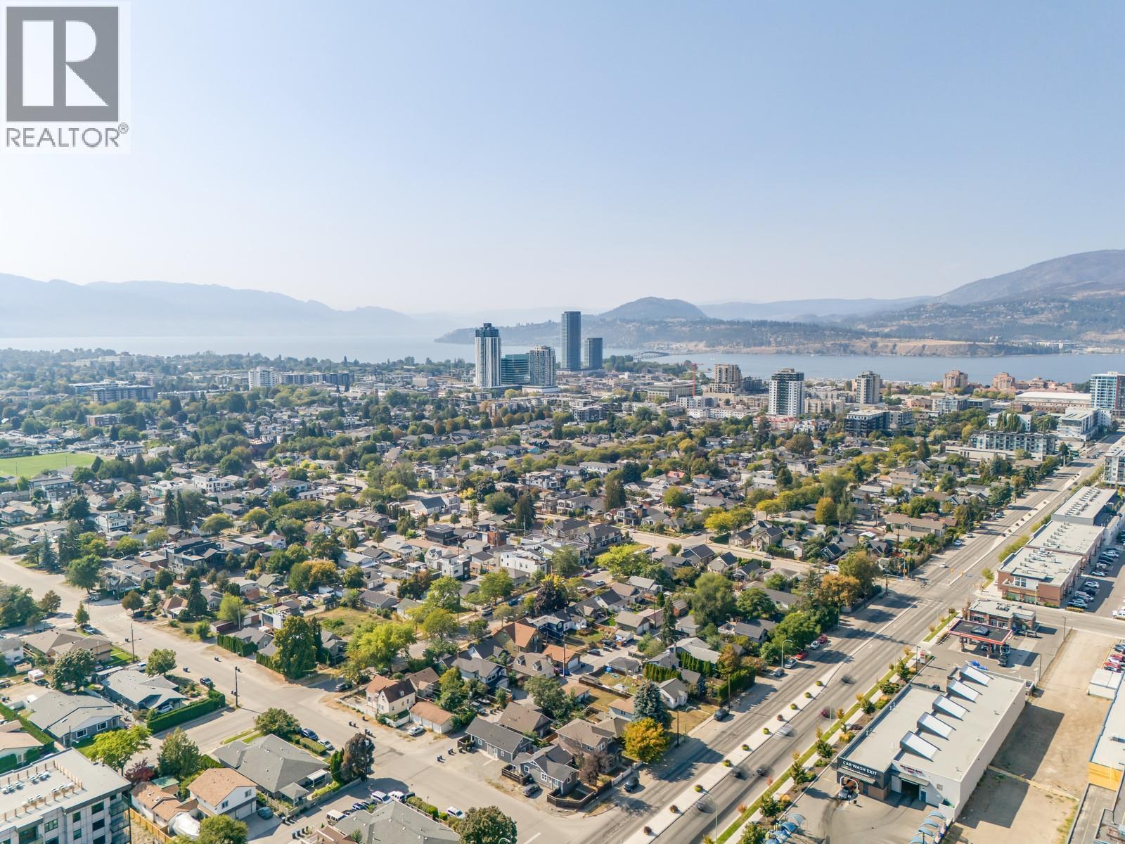 Picture for 980 Coronation  Avenue https://www.cirrealty.ca/reb/bc/7/10362157_37.jpg