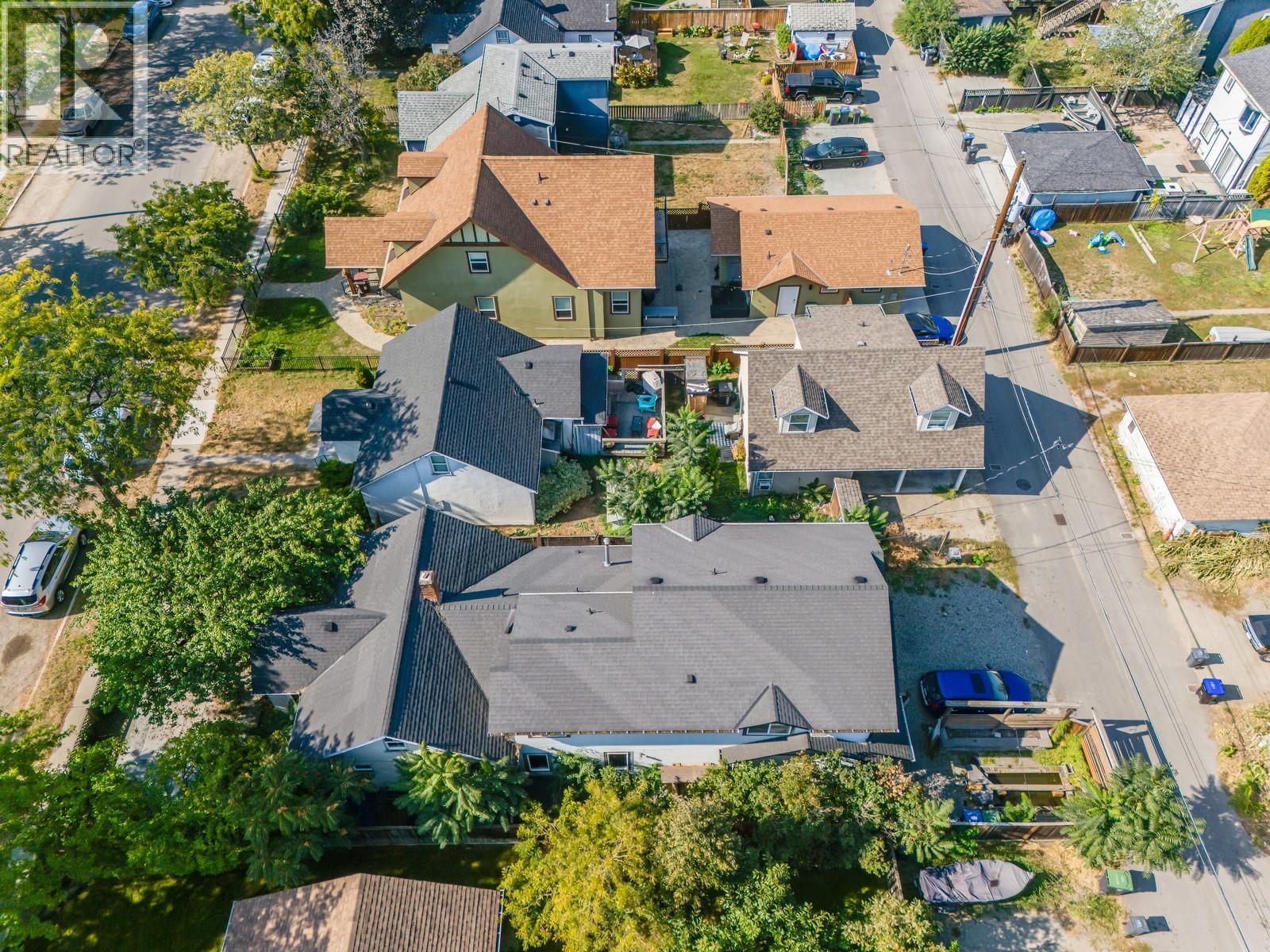 Picture for 980 Coronation  Avenue https://www.cirrealty.ca/reb/bc/7/10362157_39.jpg