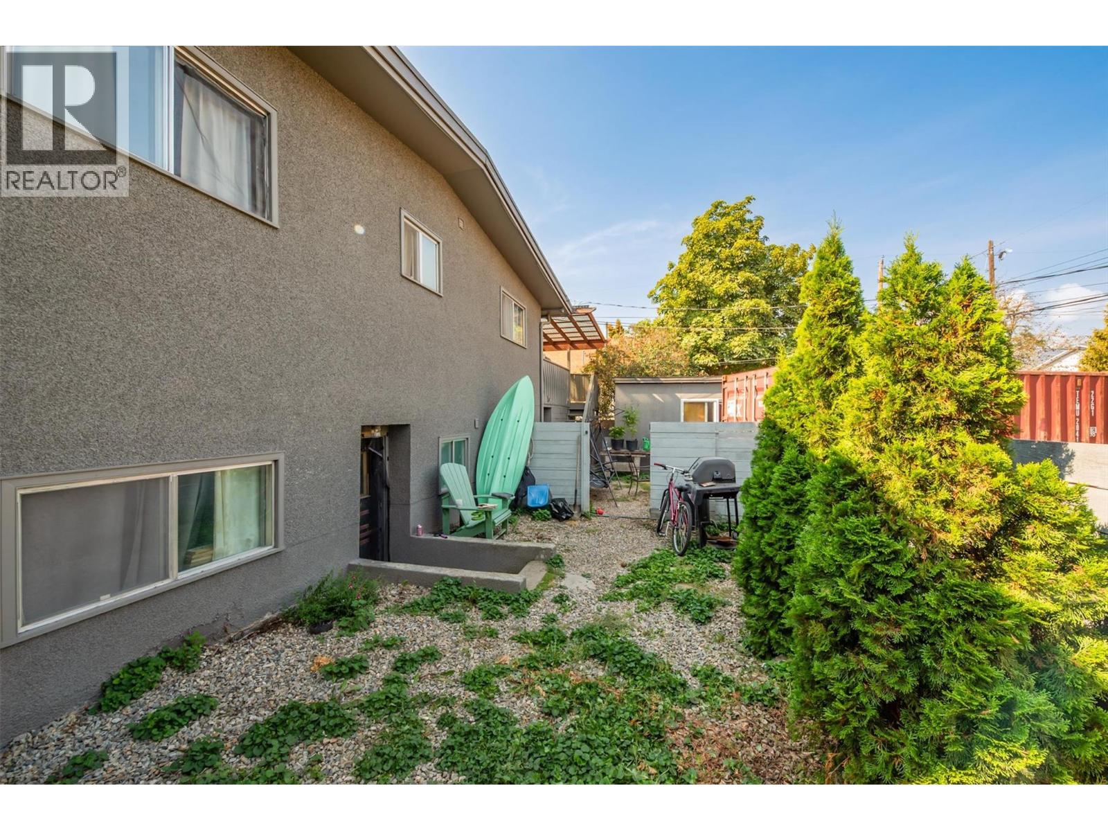 Picture for 738 Morrison  Avenue https://www.cirrealty.ca/reb/bc/7/10362337_28.jpg