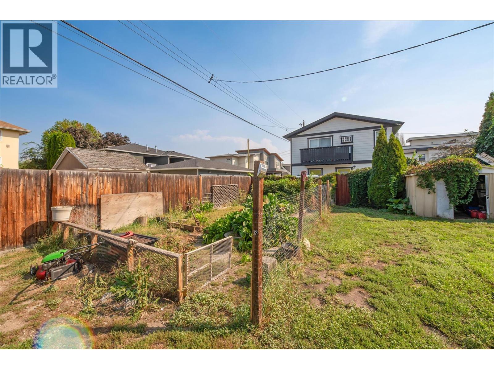 Picture for 738 Morrison  Avenue https://www.cirrealty.ca/reb/bc/7/10362337_30.jpg