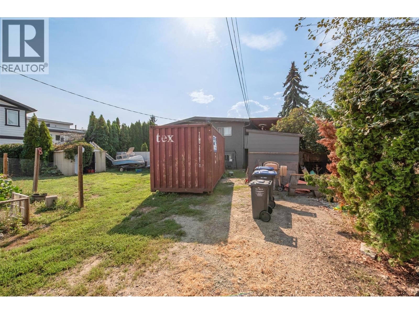Picture for 738 Morrison  Avenue https://www.cirrealty.ca/reb/bc/7/10362337_31.jpg
