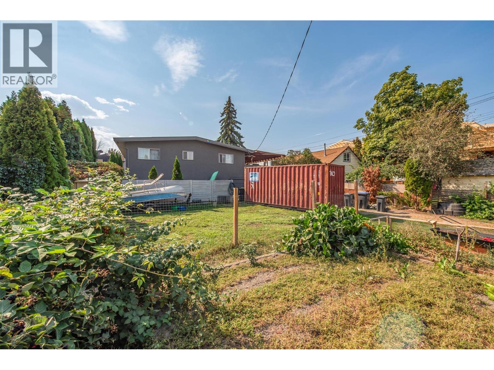 Picture for 738 Morrison  Avenue https://www.cirrealty.ca/reb/bc/7/10362337_33.jpg