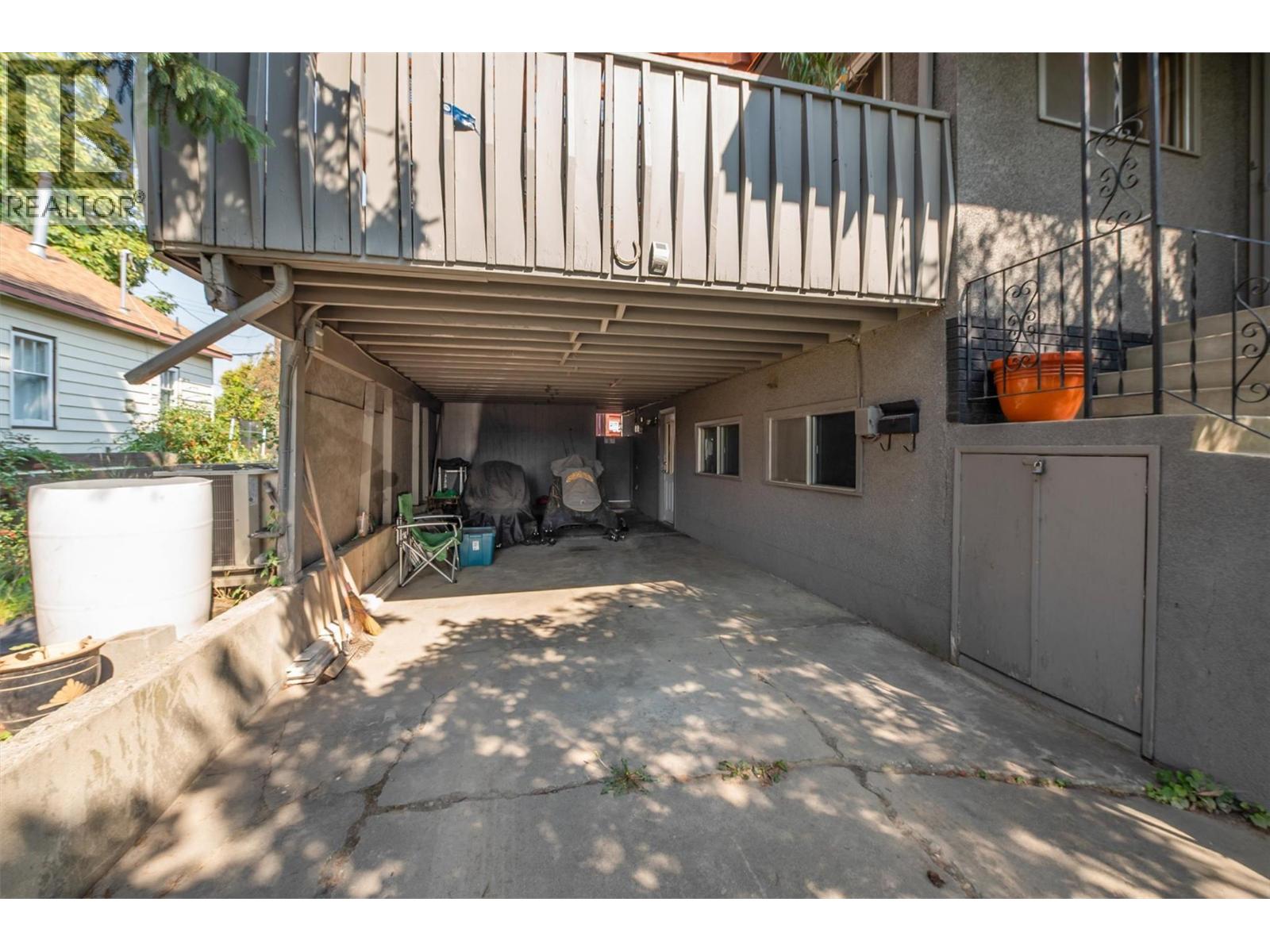 Picture for 738 Morrison  Avenue https://www.cirrealty.ca/reb/bc/7/10362337_9.jpg