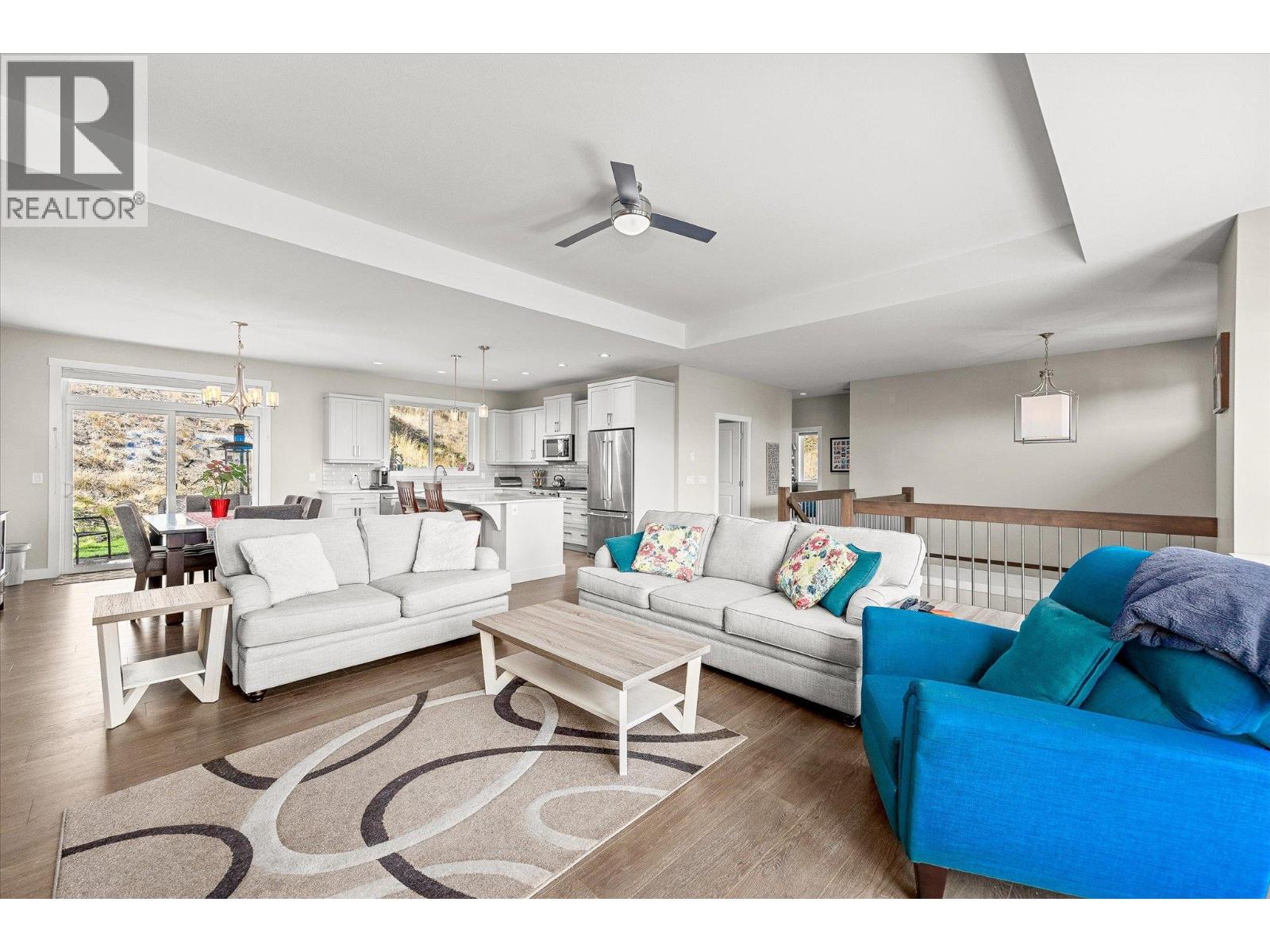 Picture for 218 Upper Canyon  DriveN https://www.cirrealty.ca/reb/bc/7/10362967_16.jpg