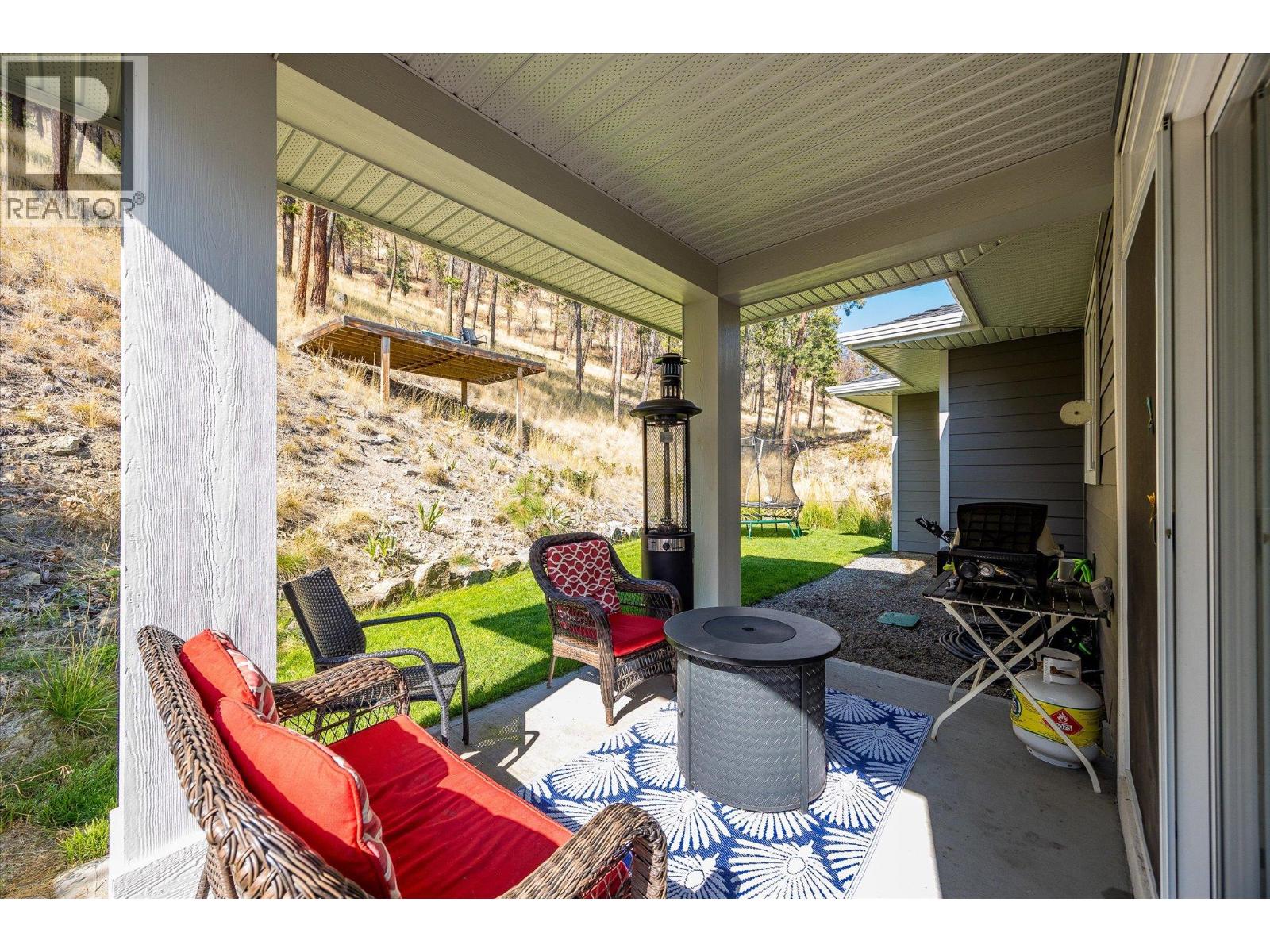 Picture for 218 Upper Canyon  DriveN https://www.cirrealty.ca/reb/bc/7/10362967_41.jpg