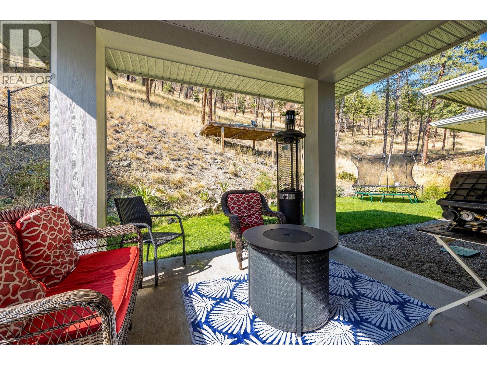 Picture for 218 Upper Canyon  DriveN https://www.cirrealty.ca/reb/bc/7/10362967_42.jpg