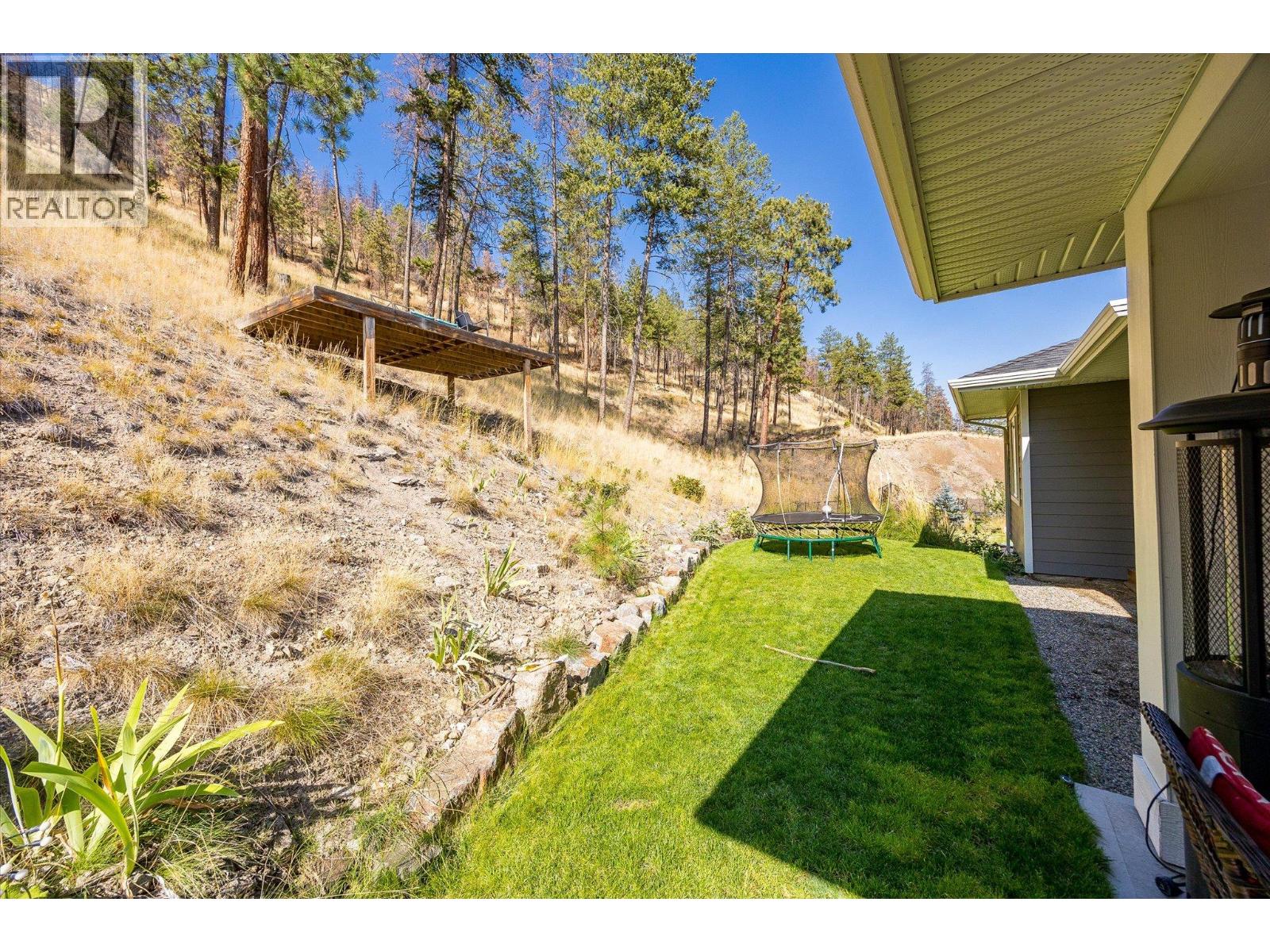 Picture for 218 Upper Canyon  DriveN https://www.cirrealty.ca/reb/bc/7/10362967_44.jpg