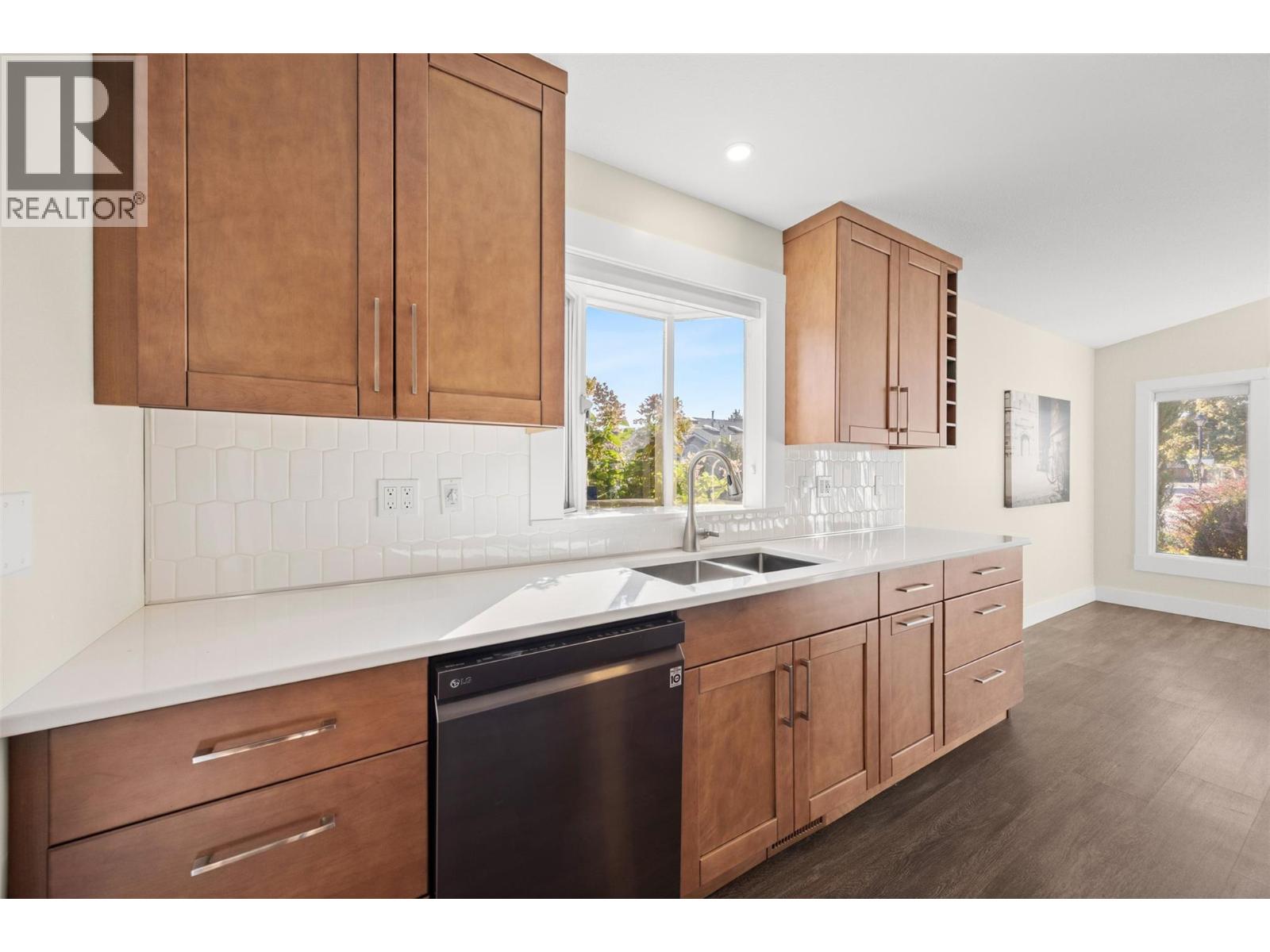 Picture for Unit #57, 1020 Lanfranco  Road https://www.cirrealty.ca/reb/bc/7/10363387_8.jpg