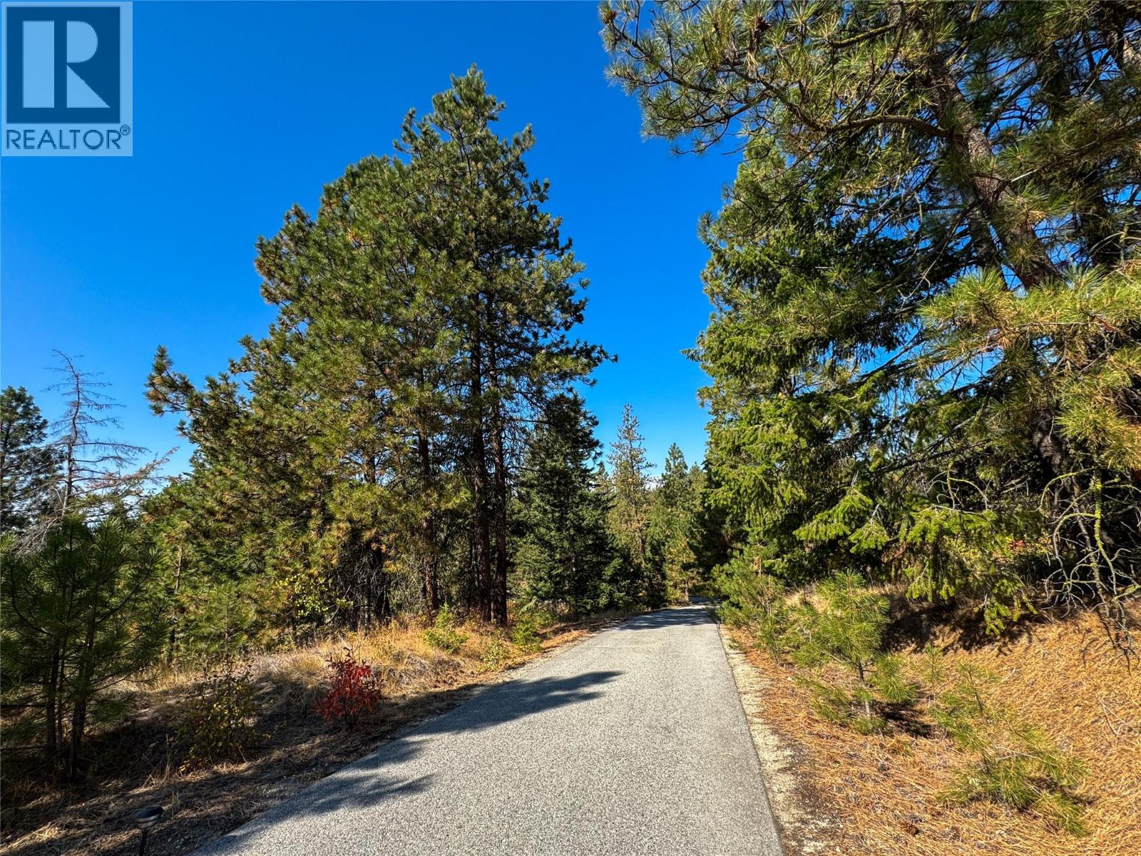 Picture for 550 PEREGRINE  Drive https://www.cirrealty.ca/reb/bc/7/10363907_11.jpg