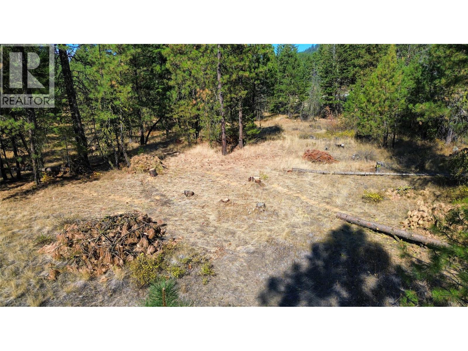 Picture for 550 PEREGRINE  Drive https://www.cirrealty.ca/reb/bc/7/10363907_13.jpg