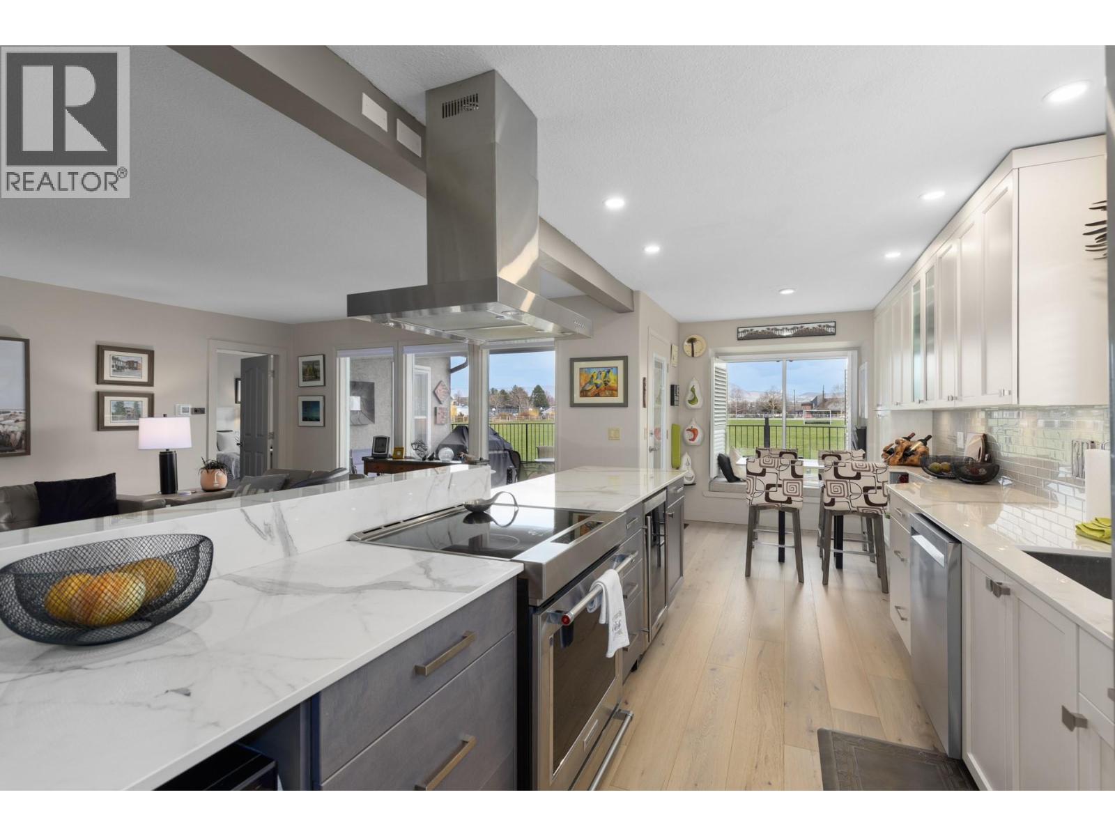 Picture for Unit #9, 1020 Lanfranco  Road https://www.cirrealty.ca/reb/bc/7/10363927_10.jpg