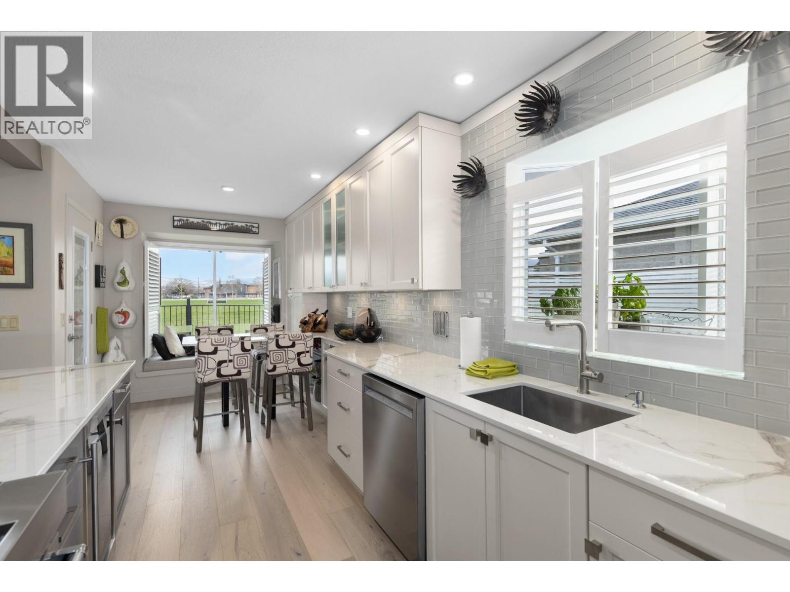 Picture for Unit #9, 1020 Lanfranco  Road https://www.cirrealty.ca/reb/bc/7/10363927_11.jpg