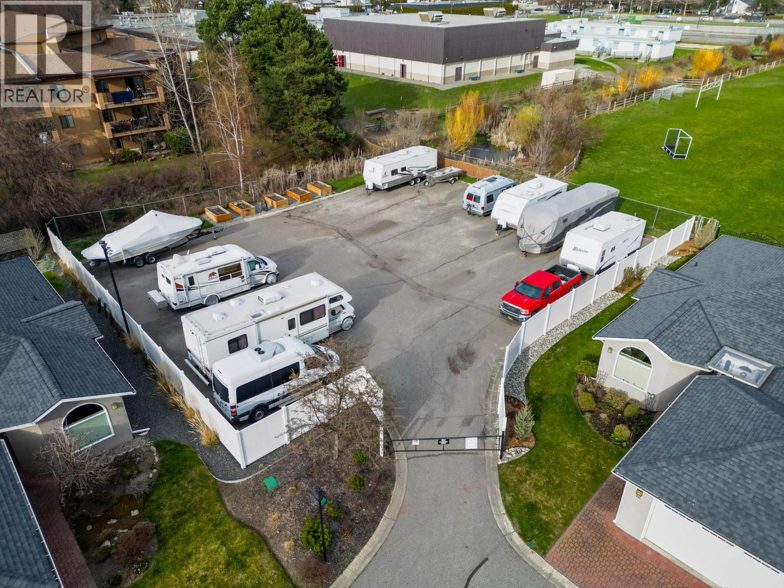 Picture for Unit #9, 1020 Lanfranco  Road https://www.cirrealty.ca/reb/bc/7/10363927_31.jpg