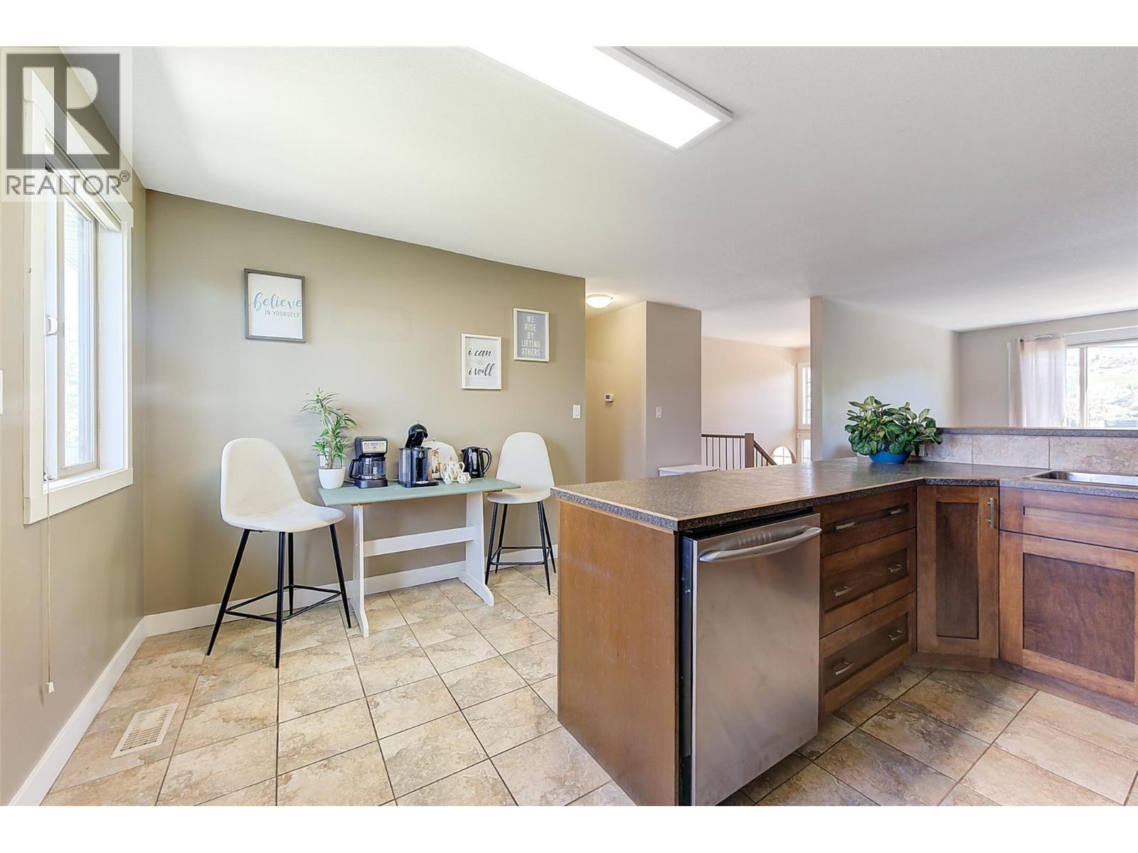 Picture for 244 Prior  RoadS https://www.cirrealty.ca/reb/bc/7/10363957_10.jpg