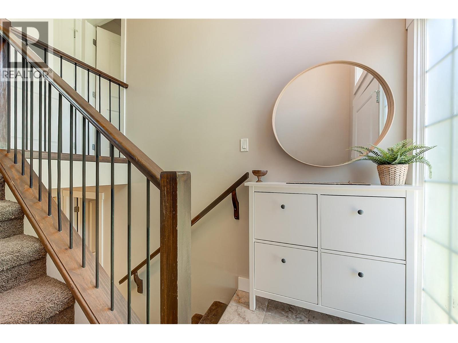 Picture for 244 Prior  RoadS https://www.cirrealty.ca/reb/bc/7/10363957_26.jpg